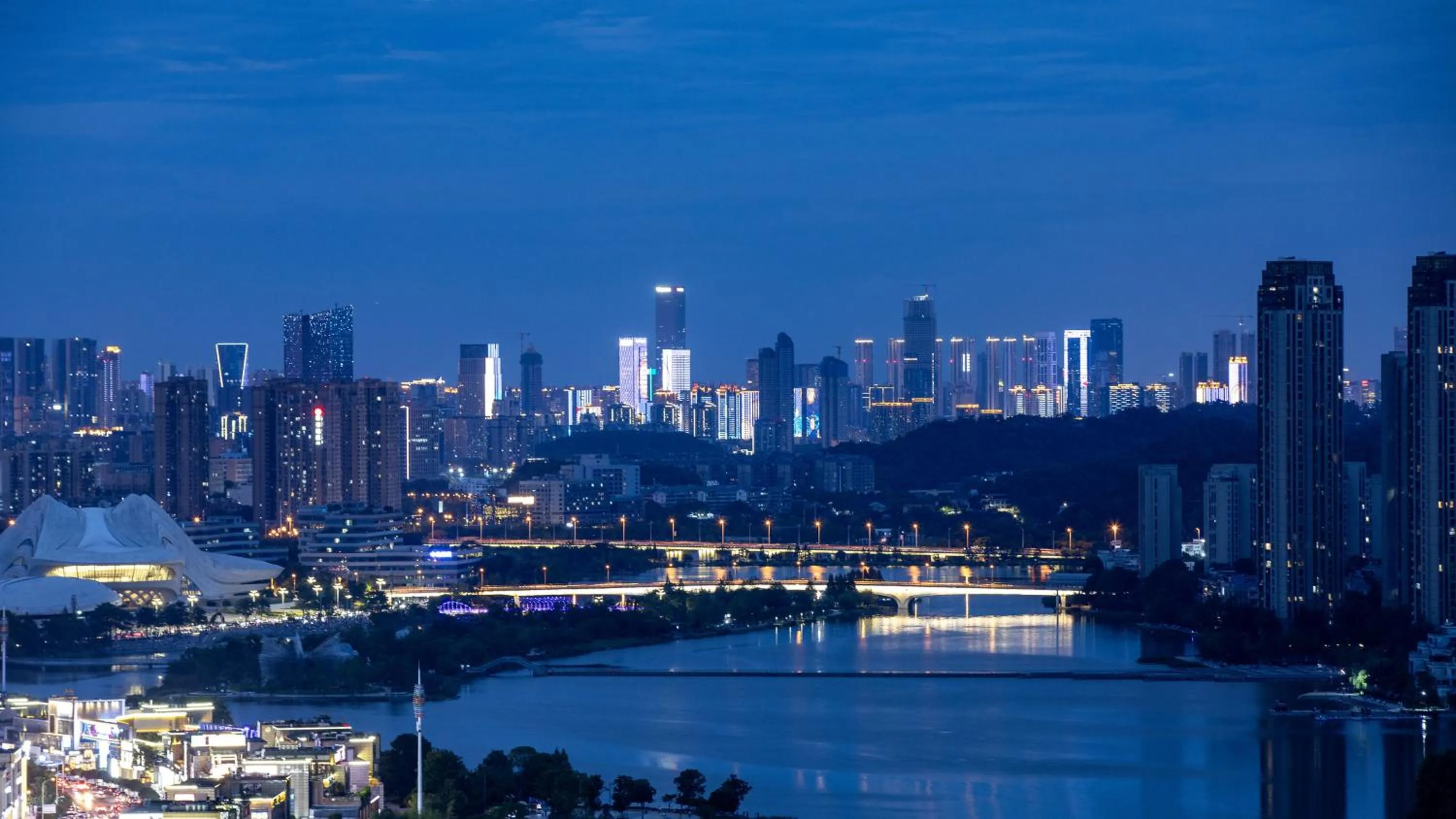 Property building in Hotel Indigo Changsha Meixi Lake