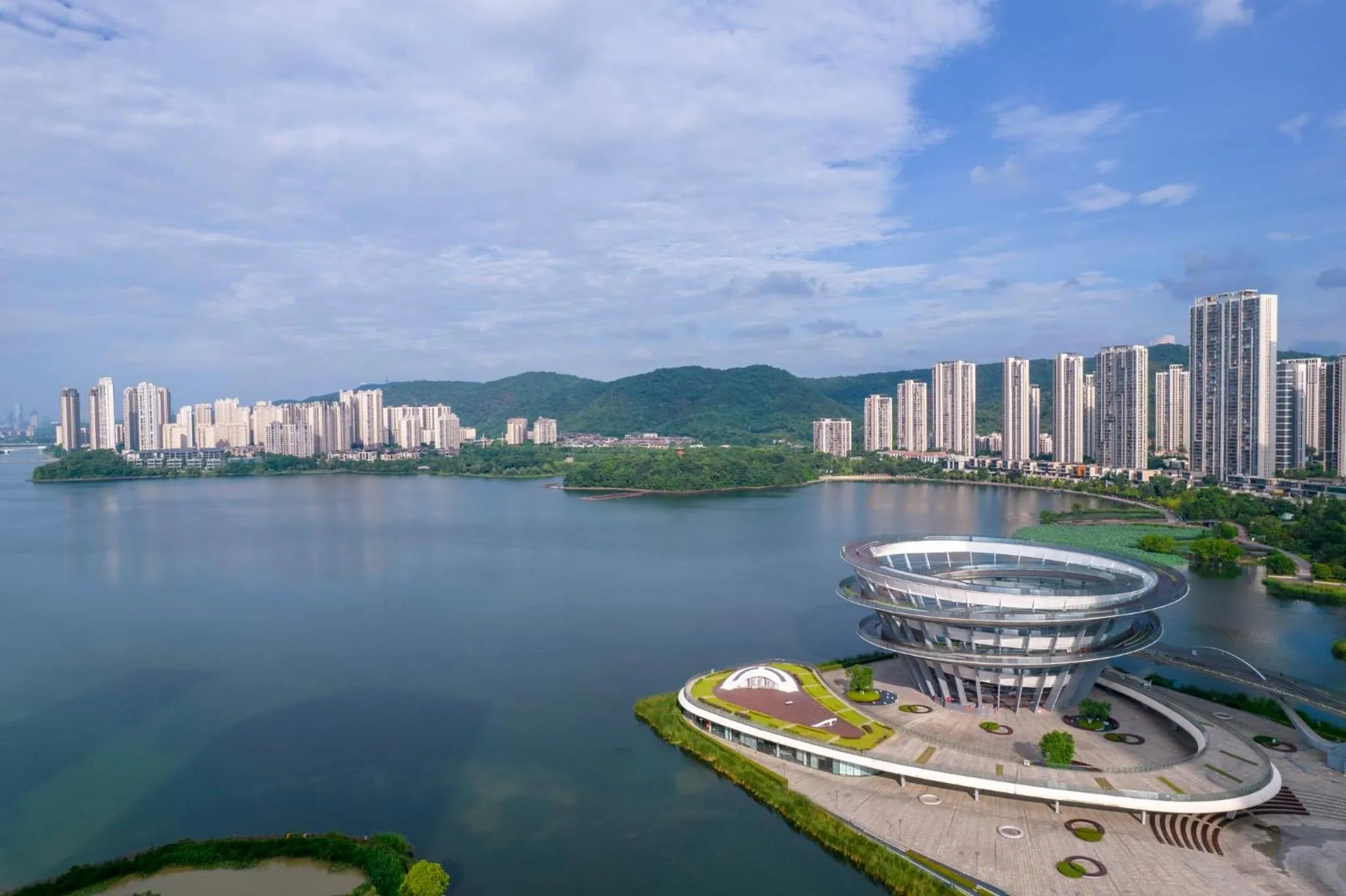 Property building in Hotel Indigo Changsha Meixi Lake