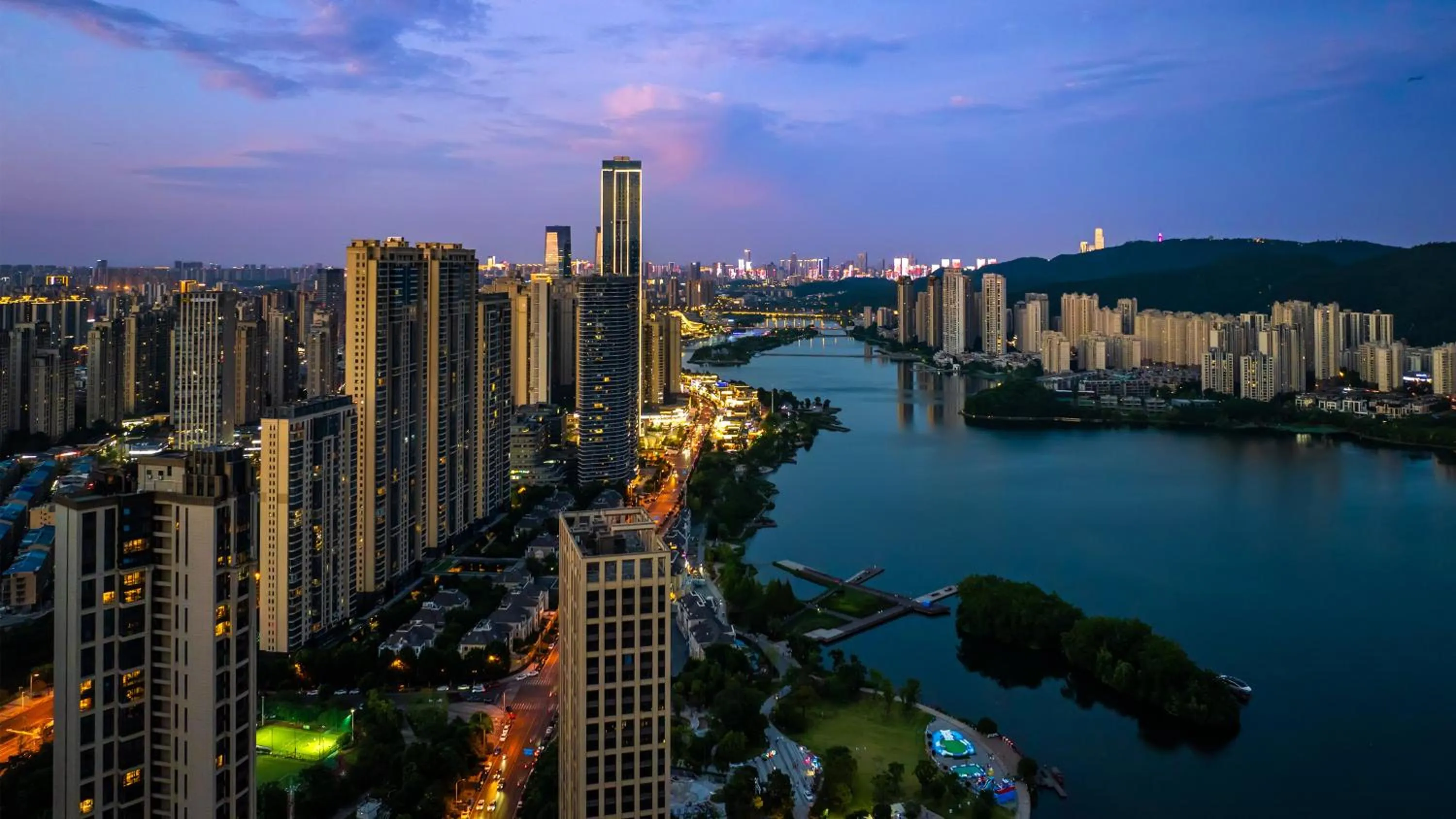 Property building in Hotel Indigo Changsha Meixi Lake