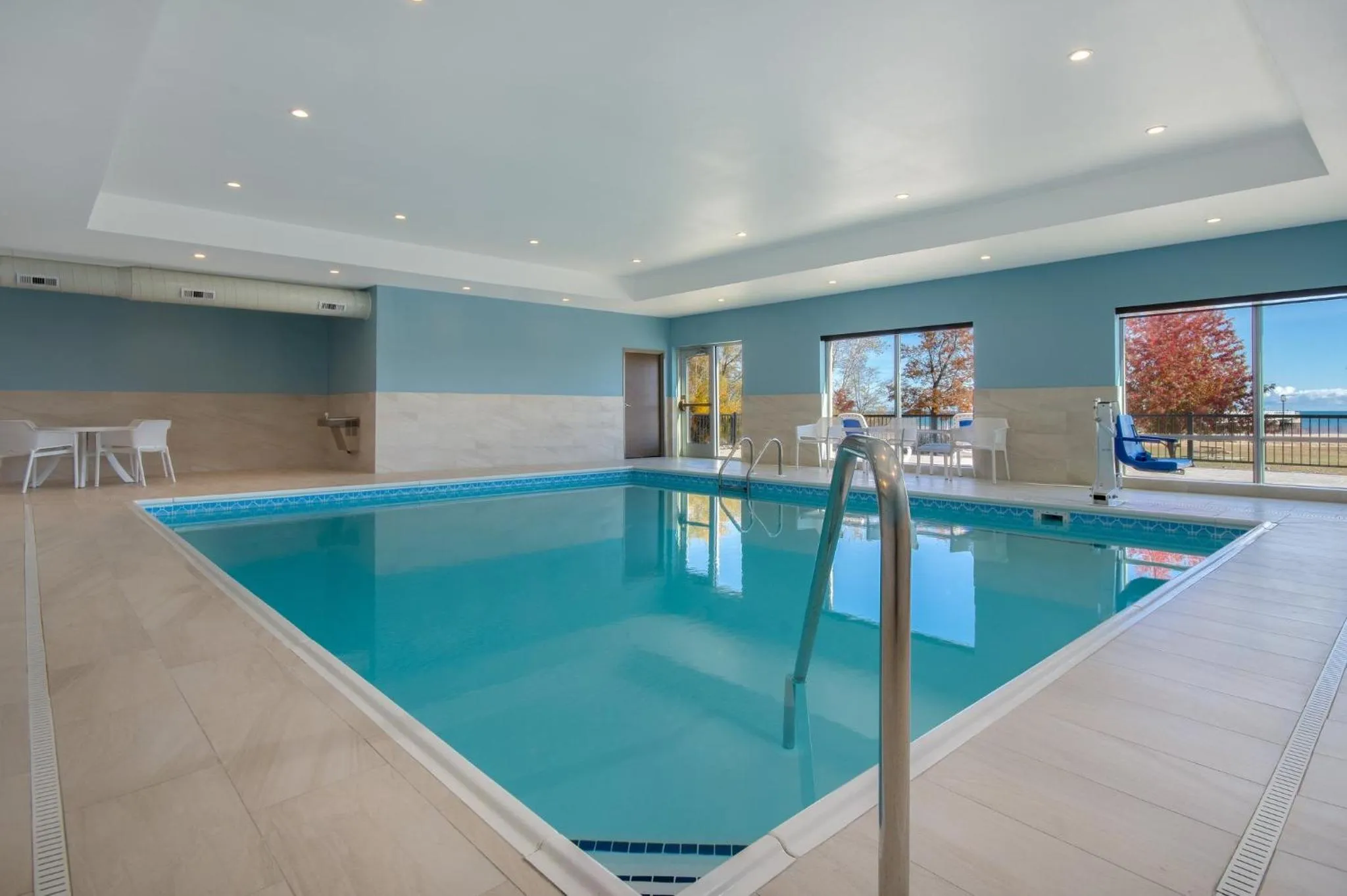 Swimming pool in Holiday Inn Express & Suites Oscoda by IHG