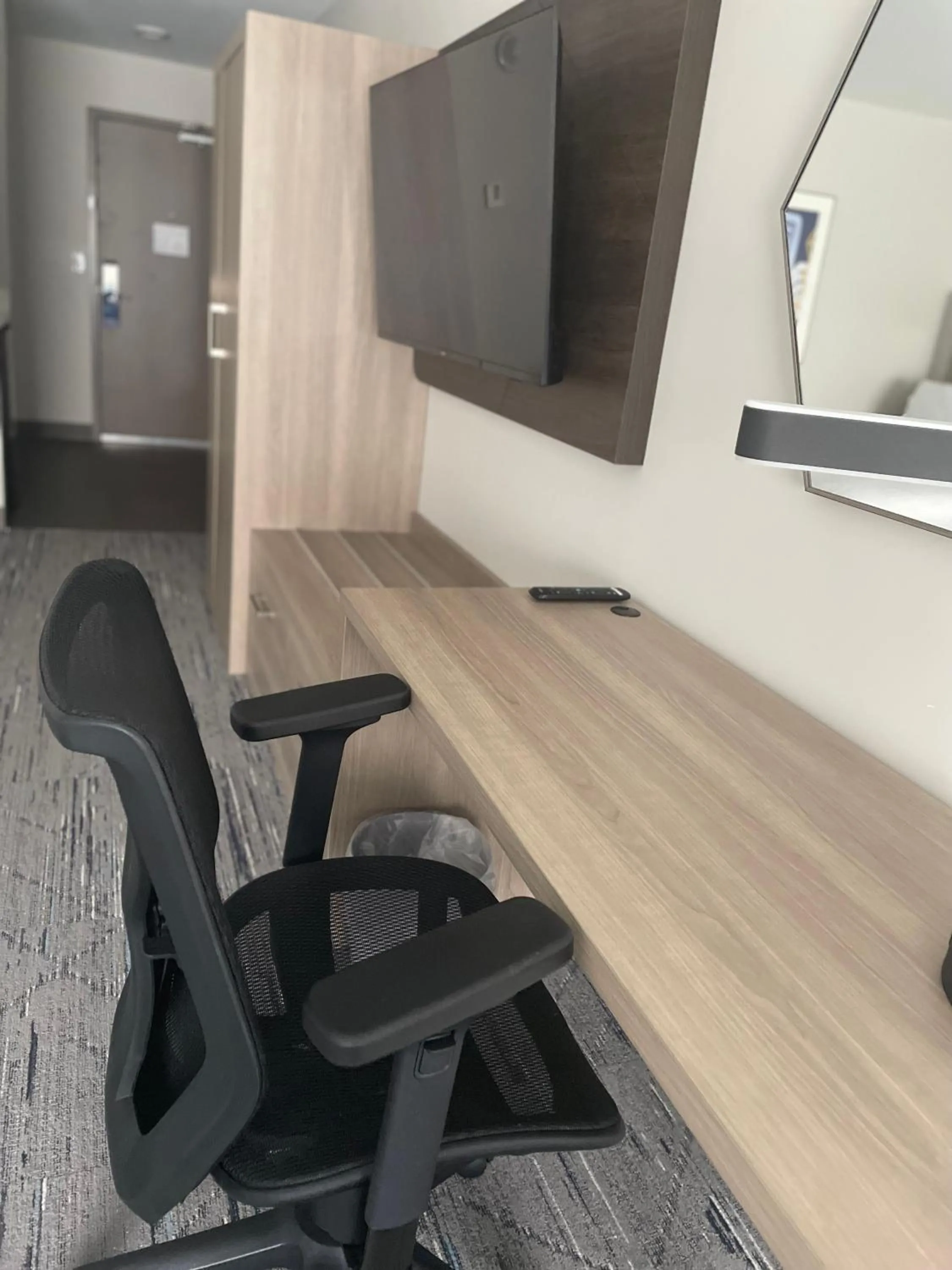 Holiday Inn Express & Suites Muskegon - Grand Haven by IHG