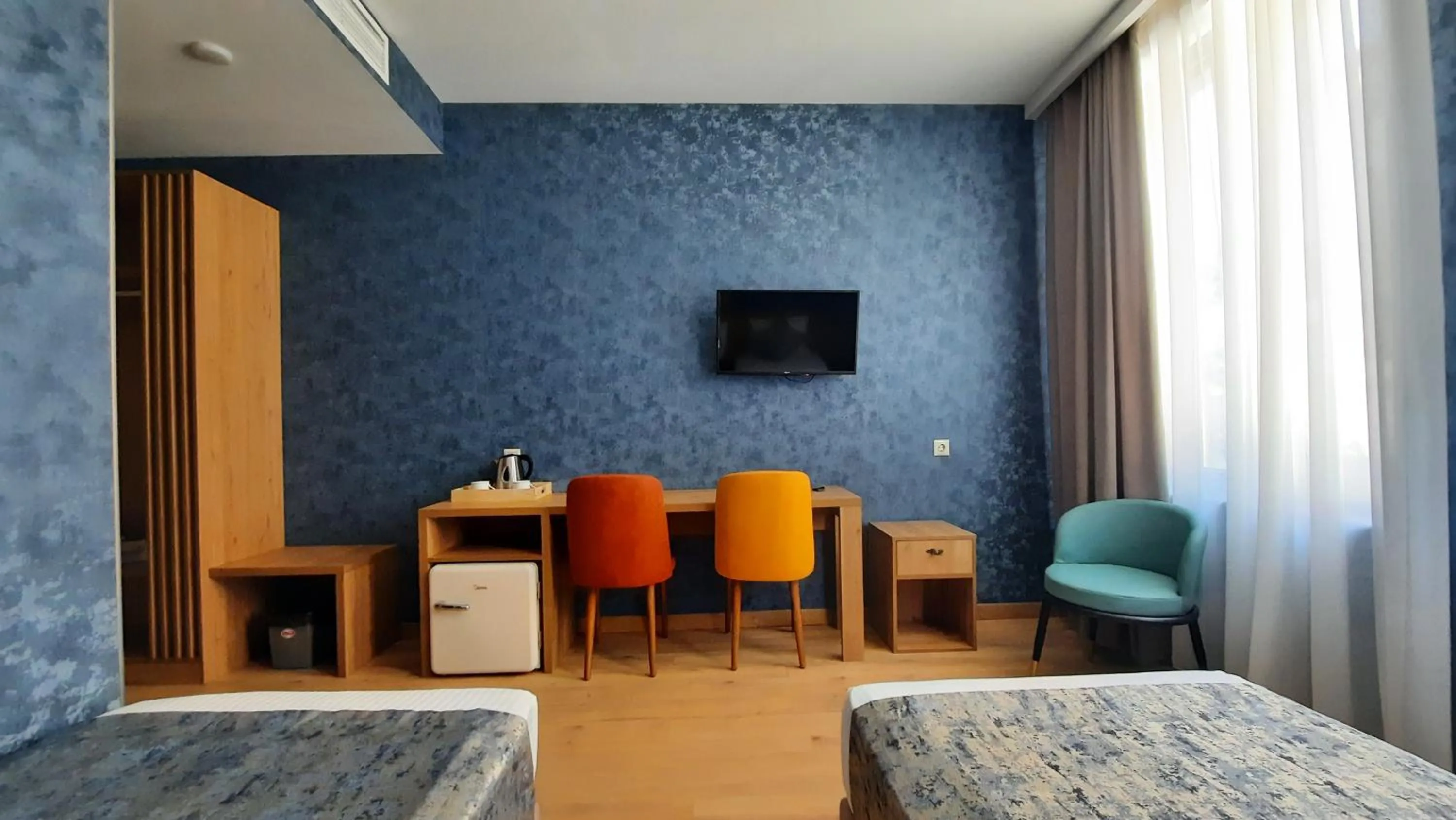 Communal lounge/ TV room in Hotel DownTown Avlabari
