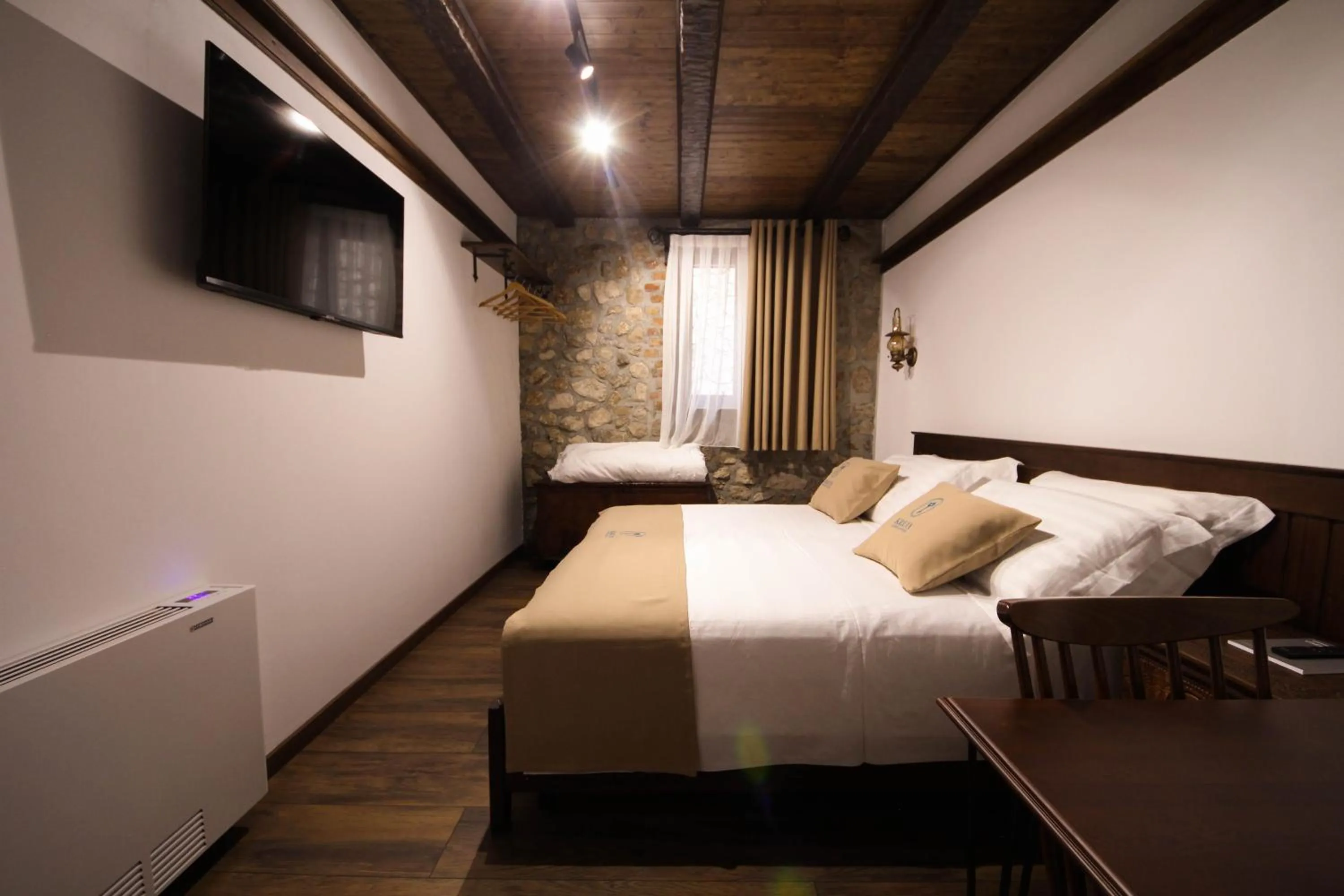 Bed in Kruja Albergo Diffuso , Inside Kruja Castle