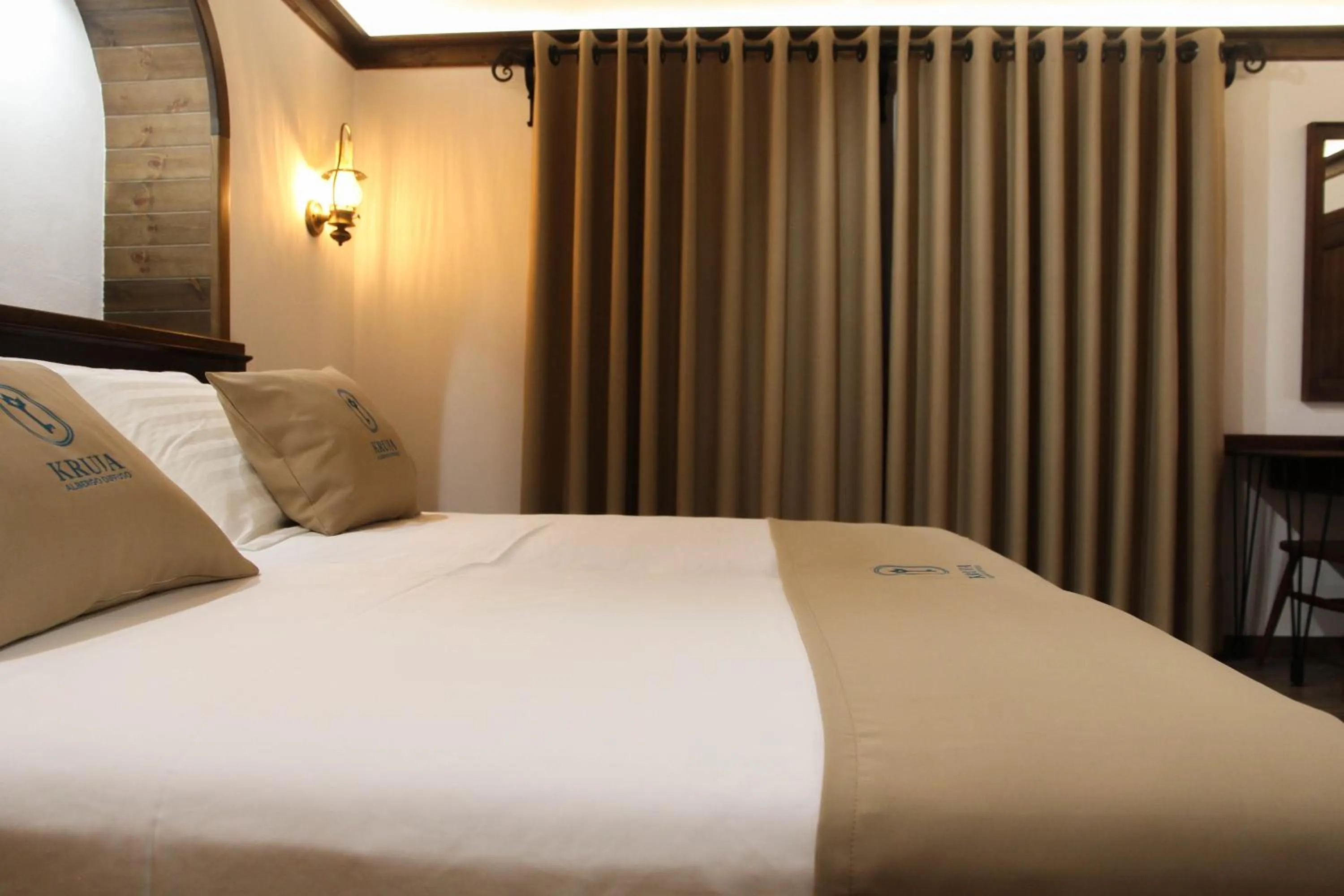 Bed in Kruja Albergo Diffuso , Inside Kruja Castle