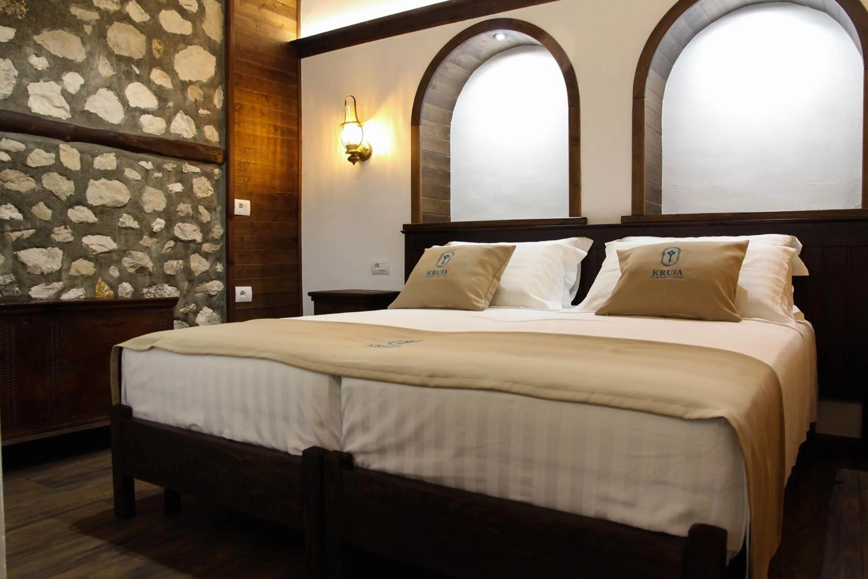 Bed in Kruja Albergo Diffuso , Inside Kruja Castle