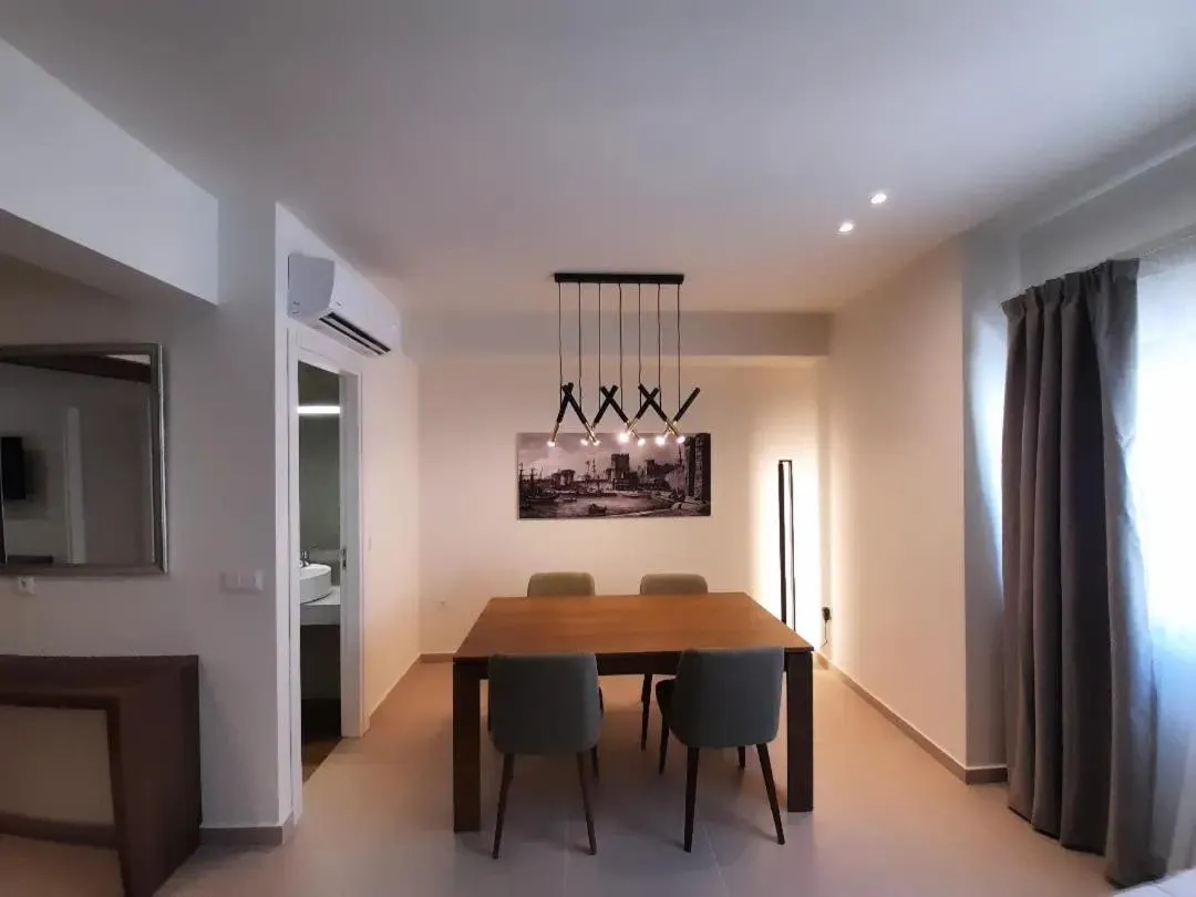 Dining area in Elite Centre