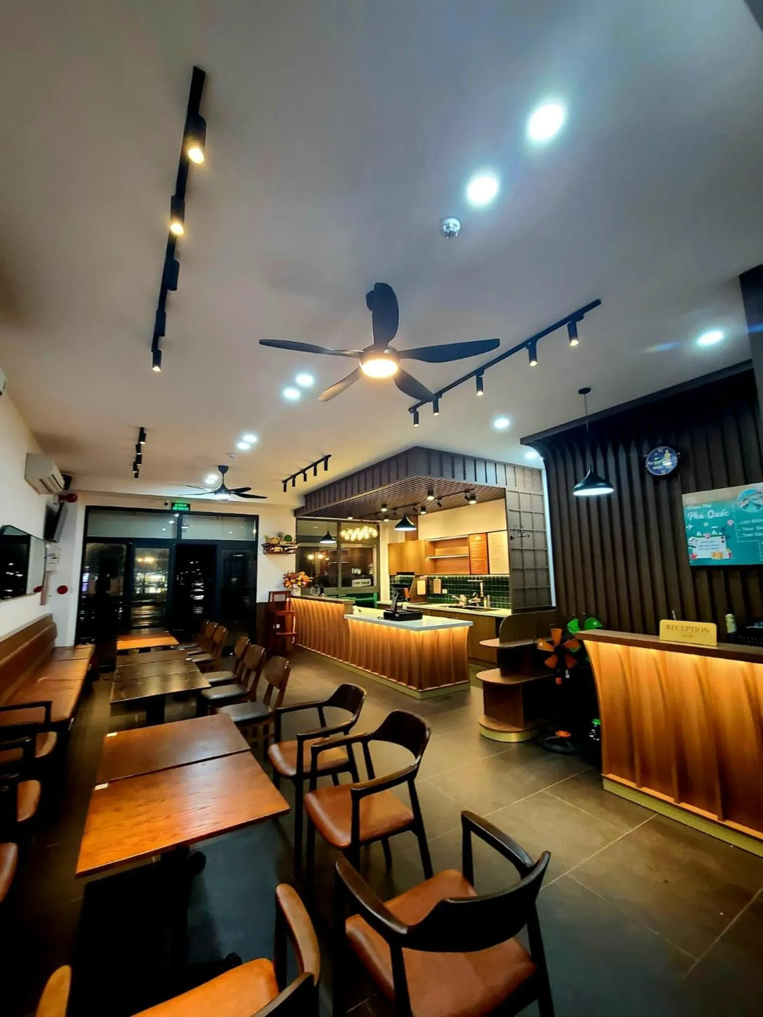 Restaurant/places to eat in Xan hotel Phu Quoc