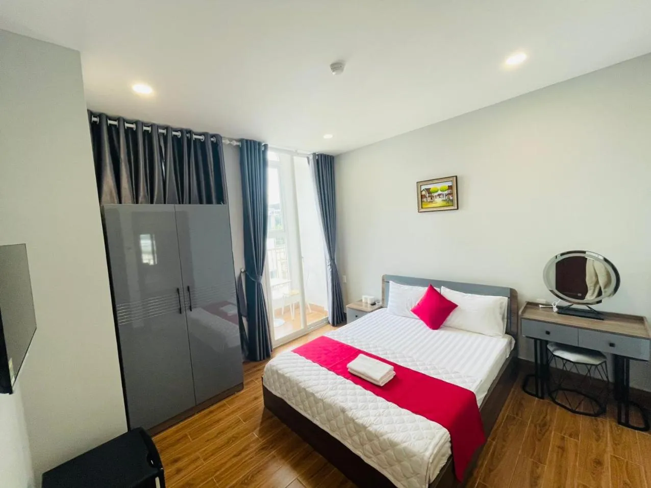 Bed in Phú Gia Hotel