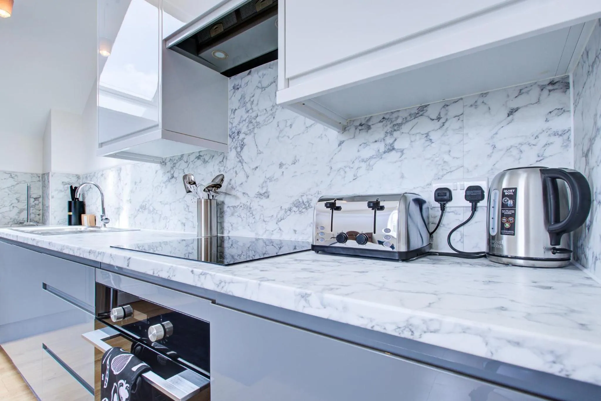 Kitchen or kitchenette in Hybrid Resi - London, New Malden near Richmond - Wimbledon