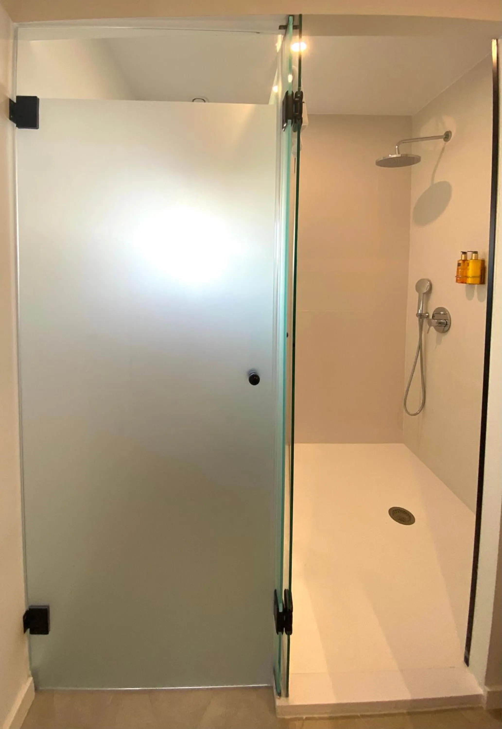 Bathroom in Hotel Maïa