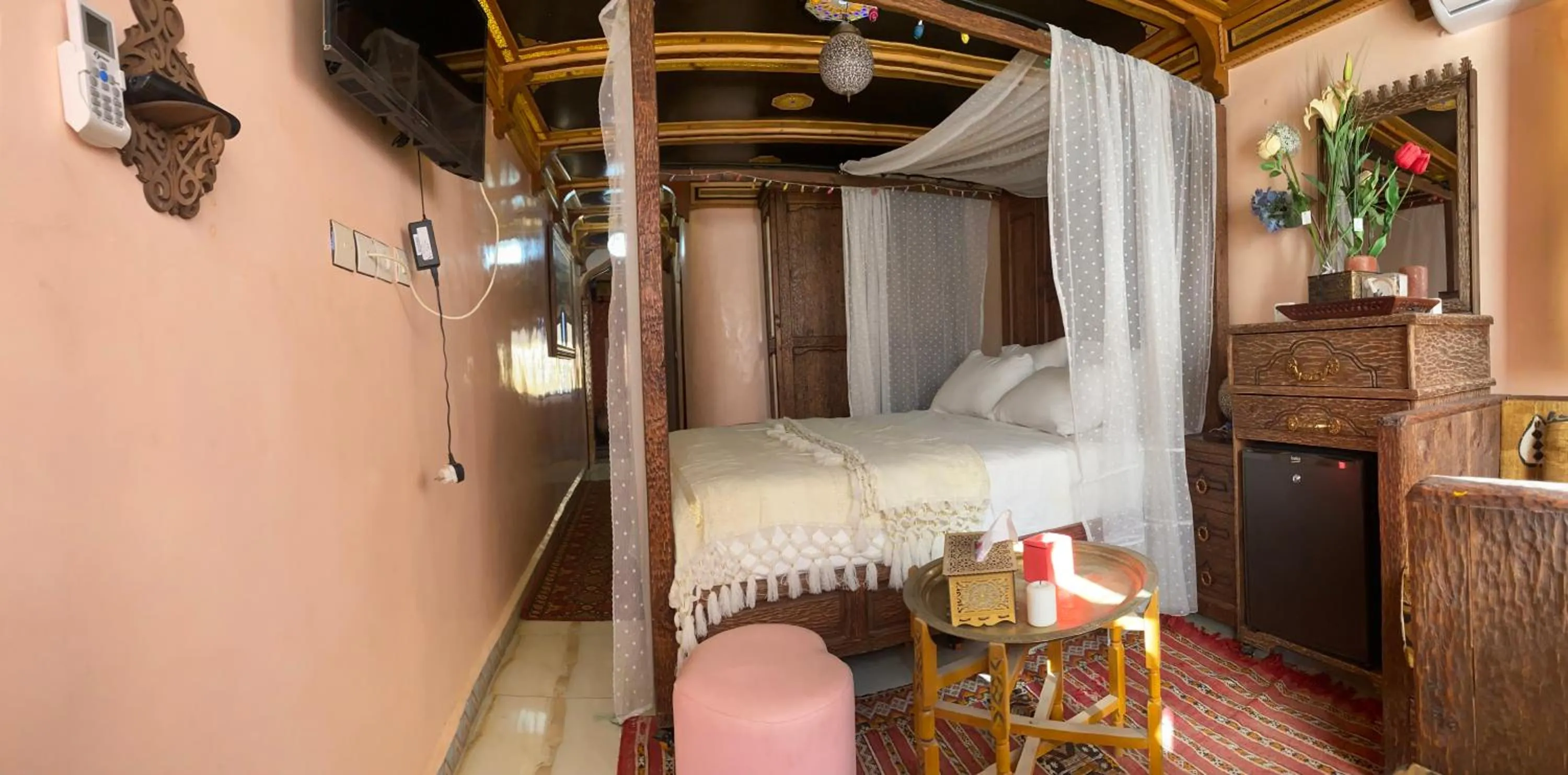 Bed in Riad Azurite