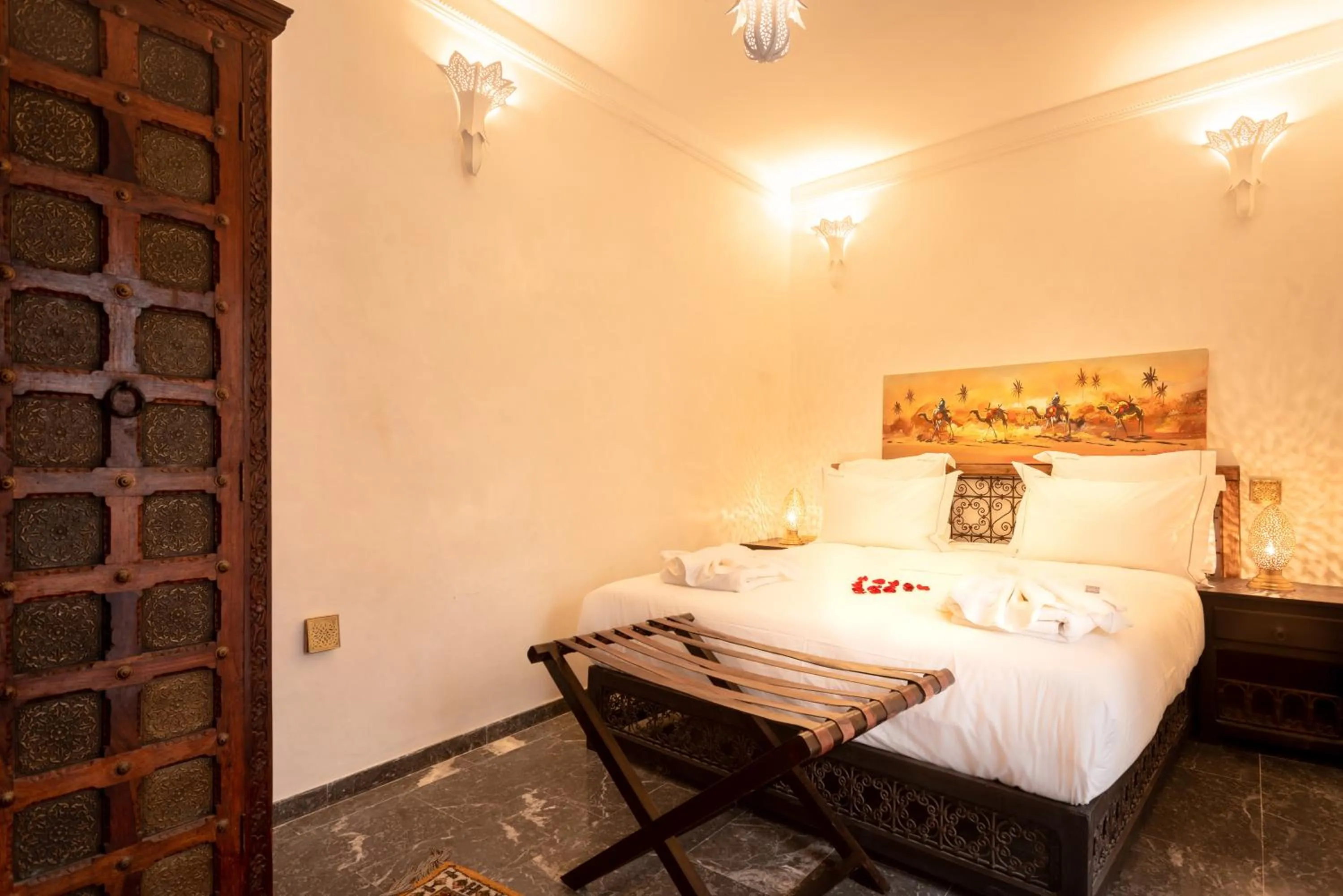 Bed in Palais Aix Kabaj &Spa