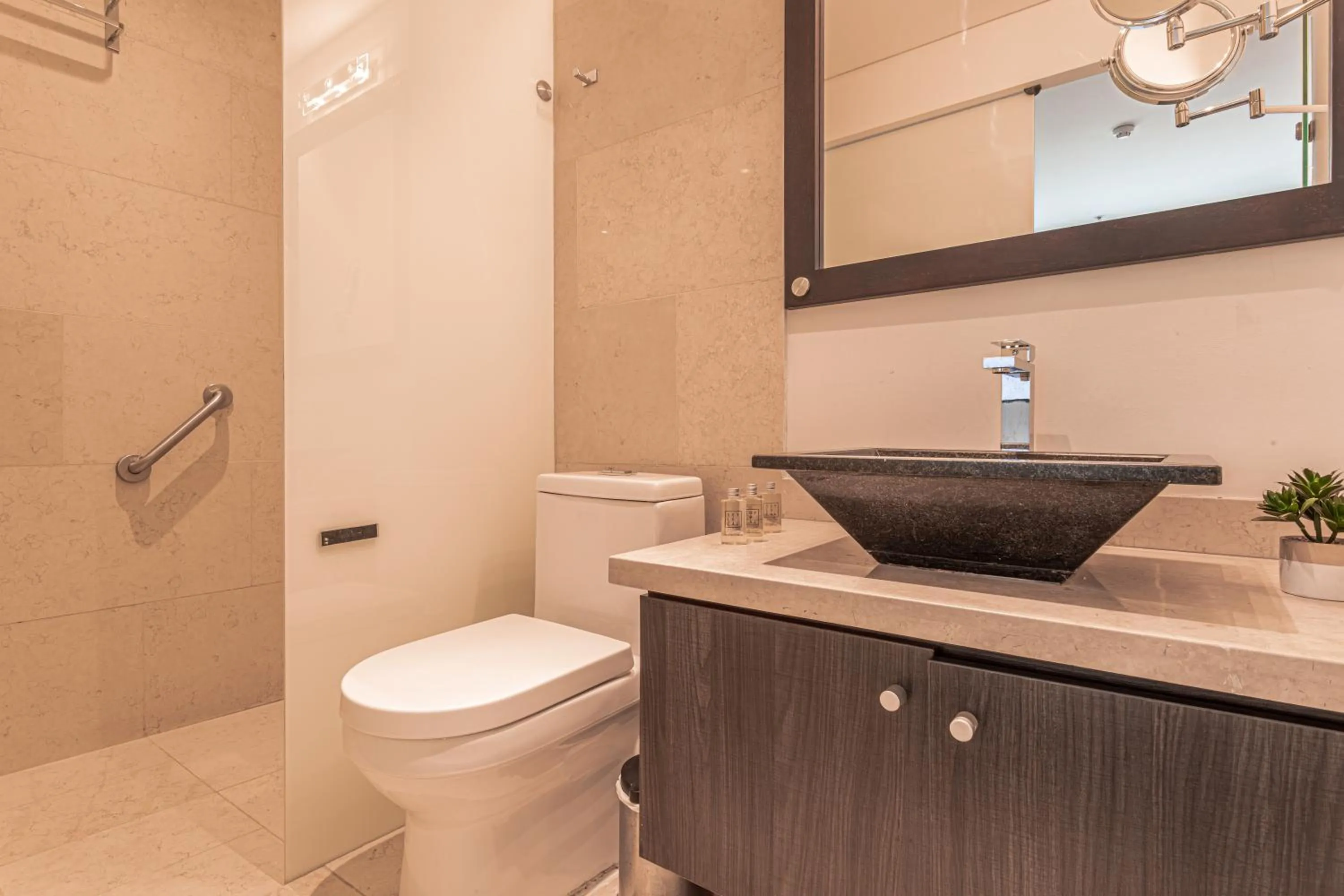 Toilet in Soy Local Usaquen