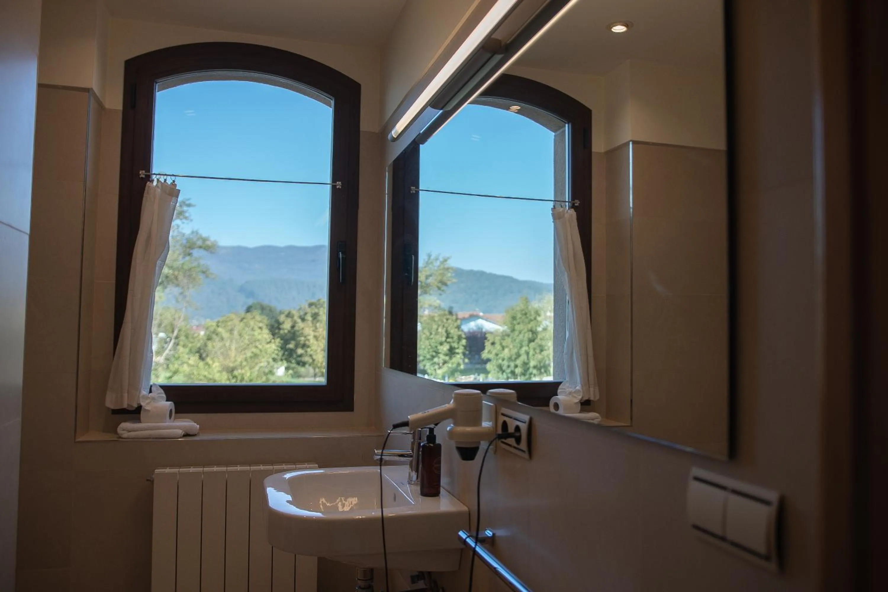 OLATZEA LANDA HOTELA