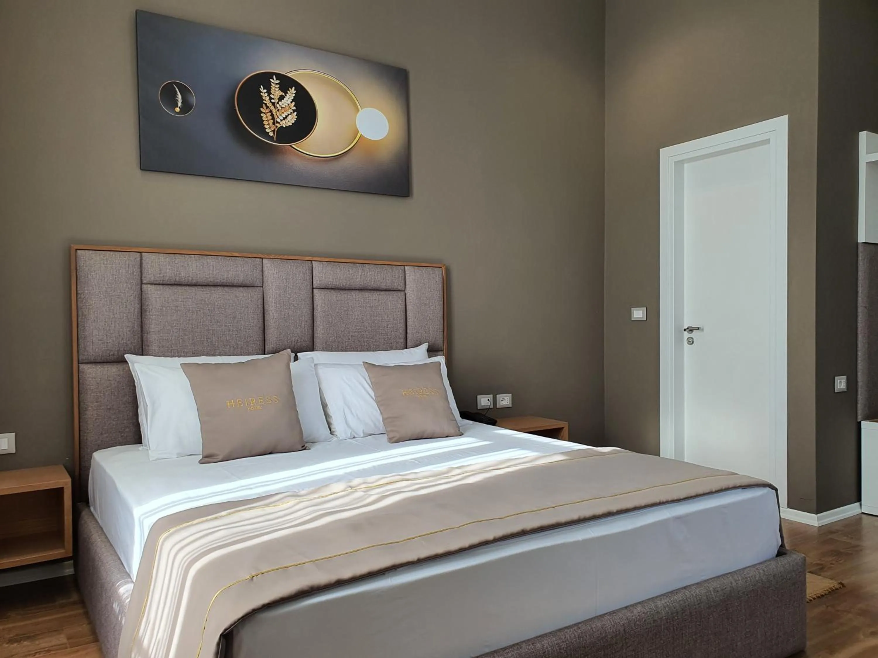 Photo of the whole room, Bed in HEIRESS Hotel