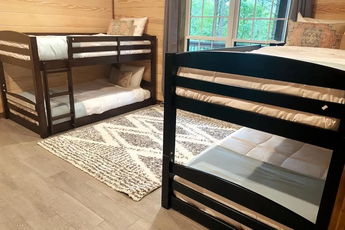 Family-friendly Broken Bow Cabin - Spa, Game Room