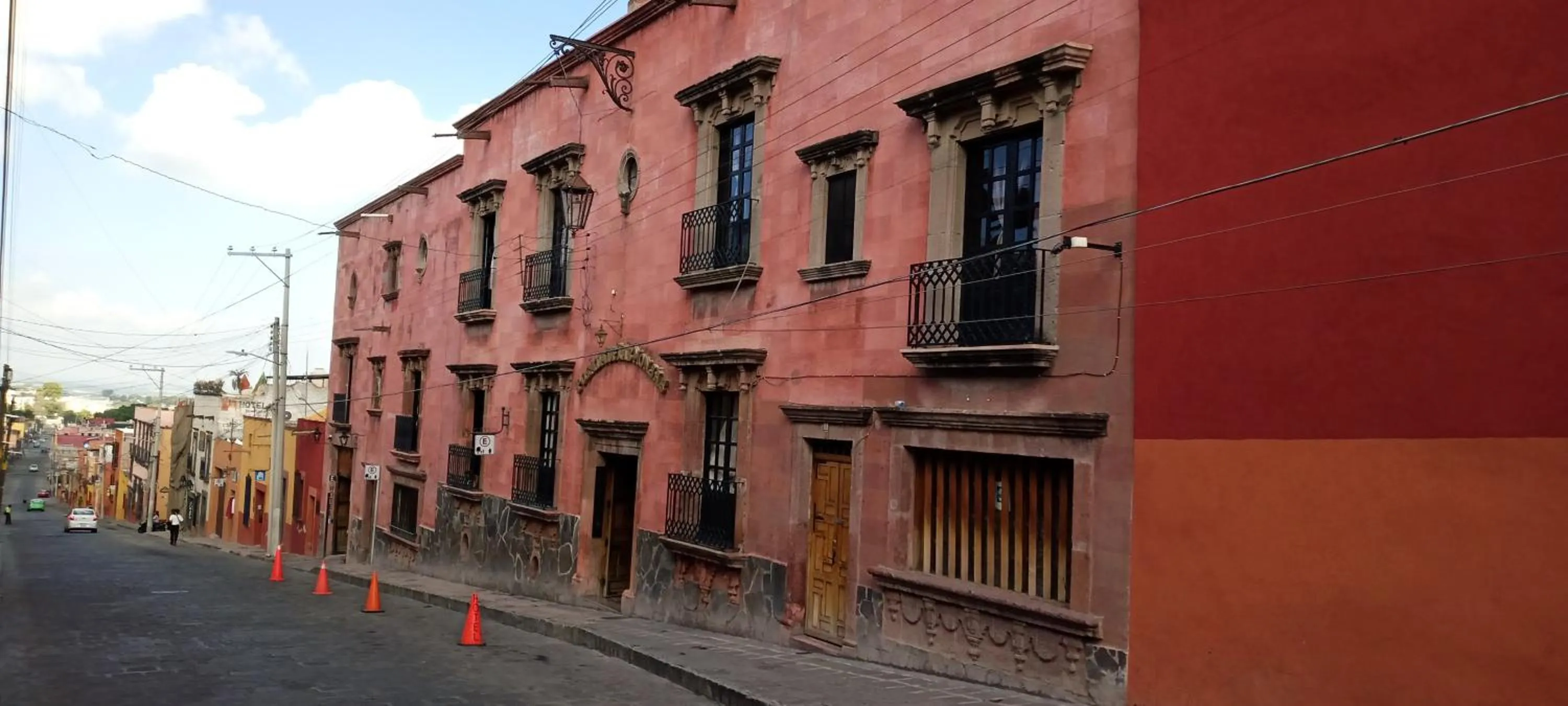Property building in Posada de las Monjas
