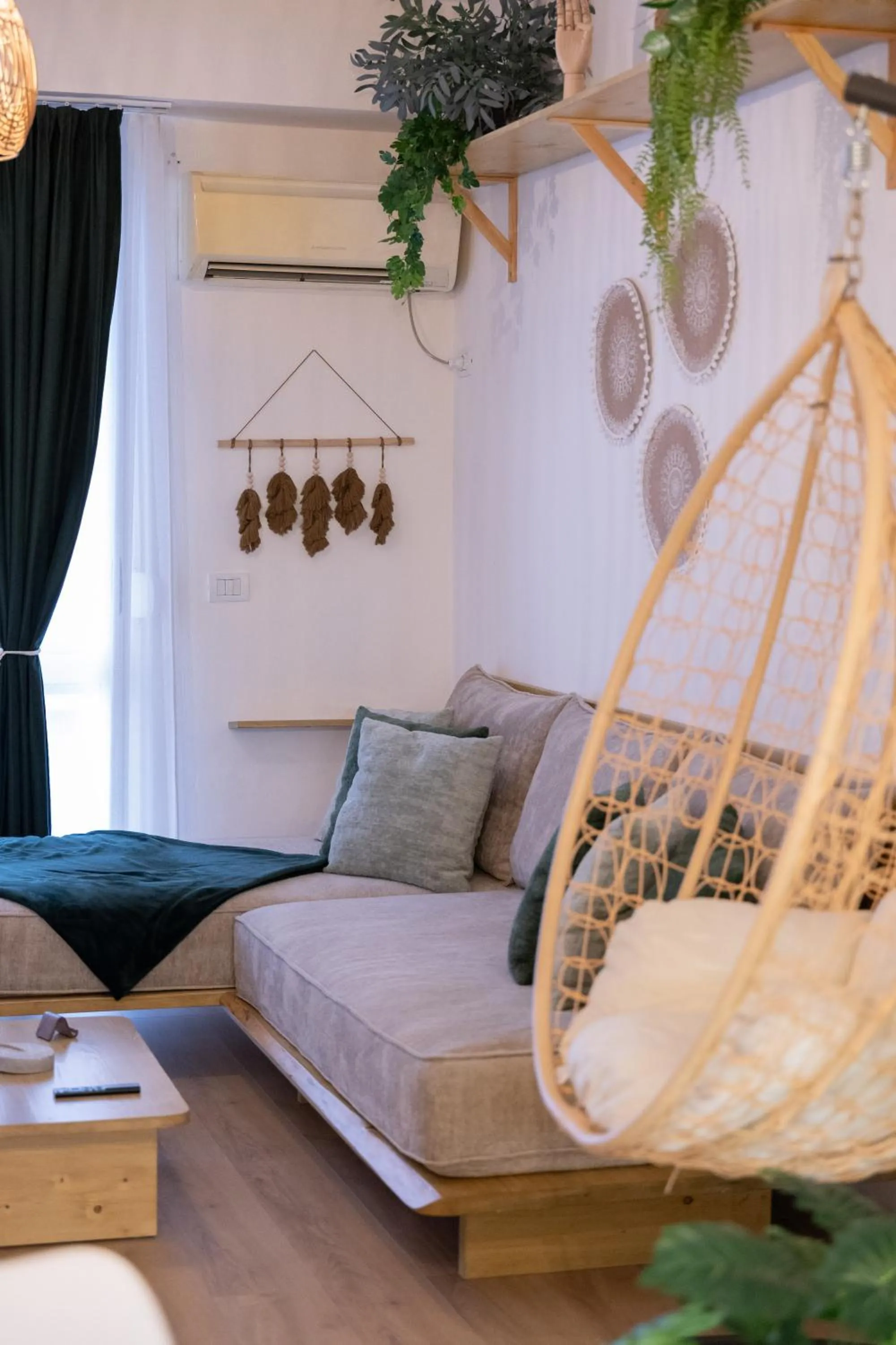 Living room in Boho Central Apartment