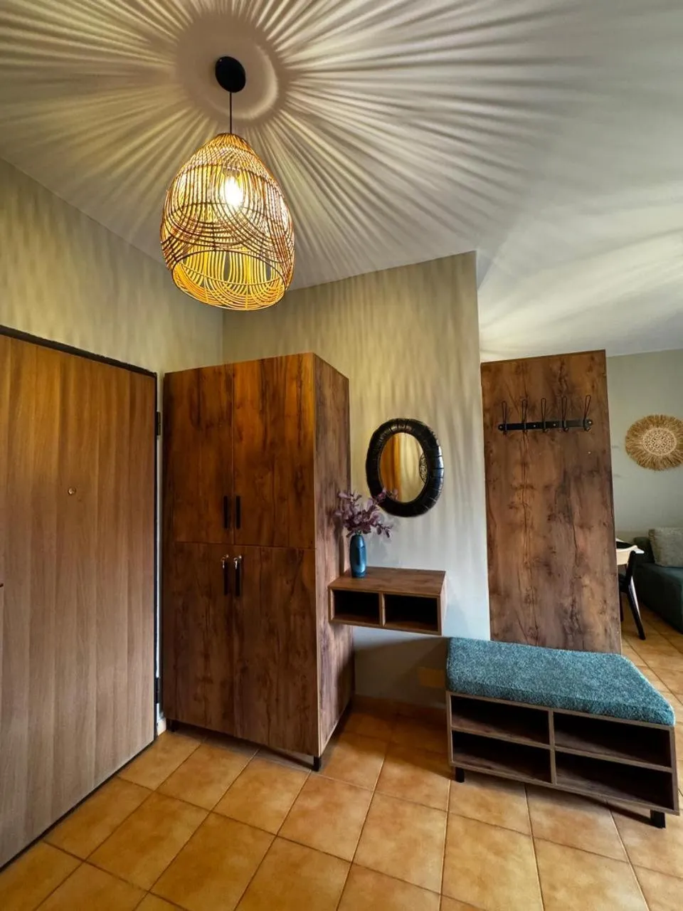 wardrobe, Bed in Boho Central Apartment
