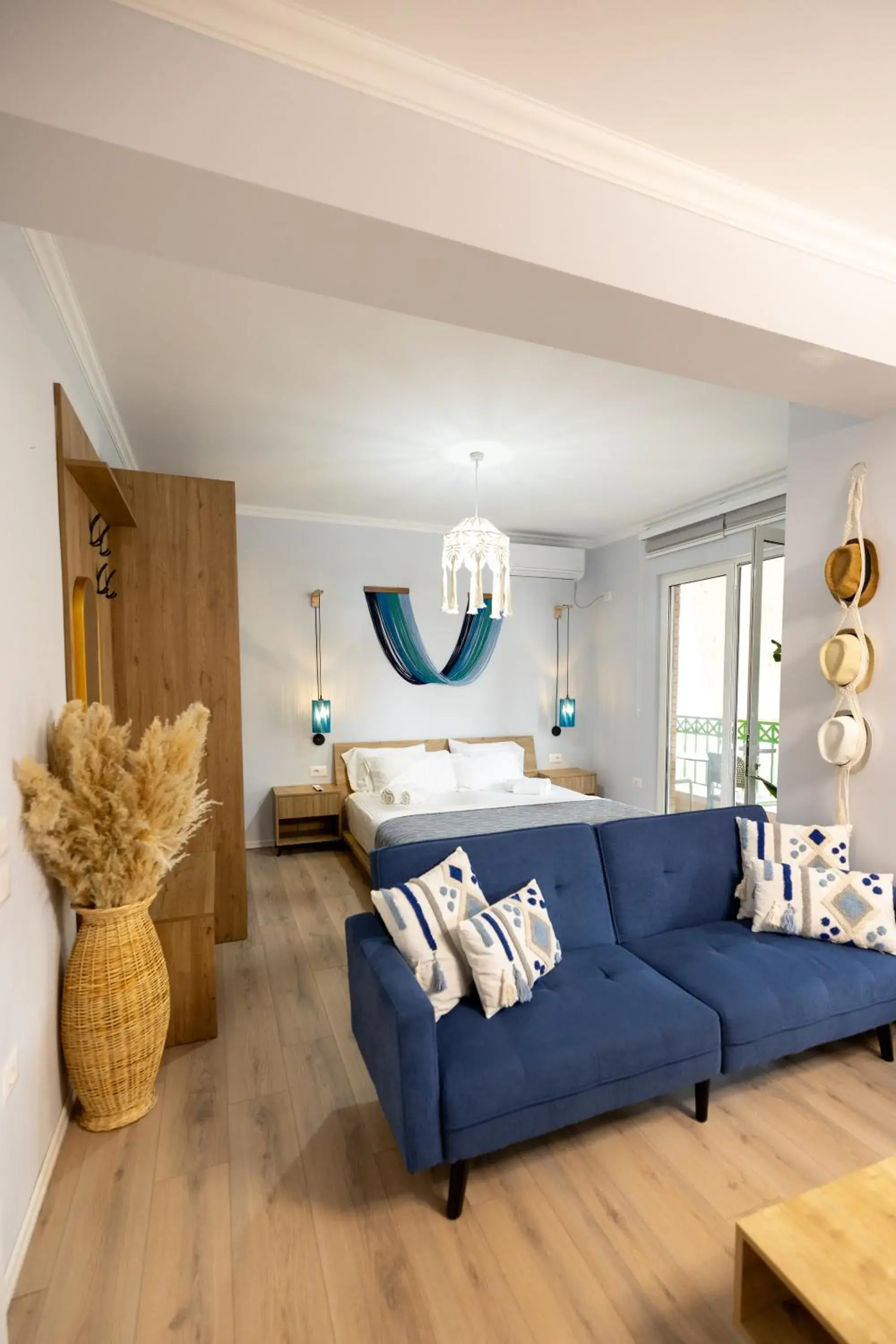 Studio with Balcony in Boho Central Apartment Studio with Balcony in Boho Central Apartment