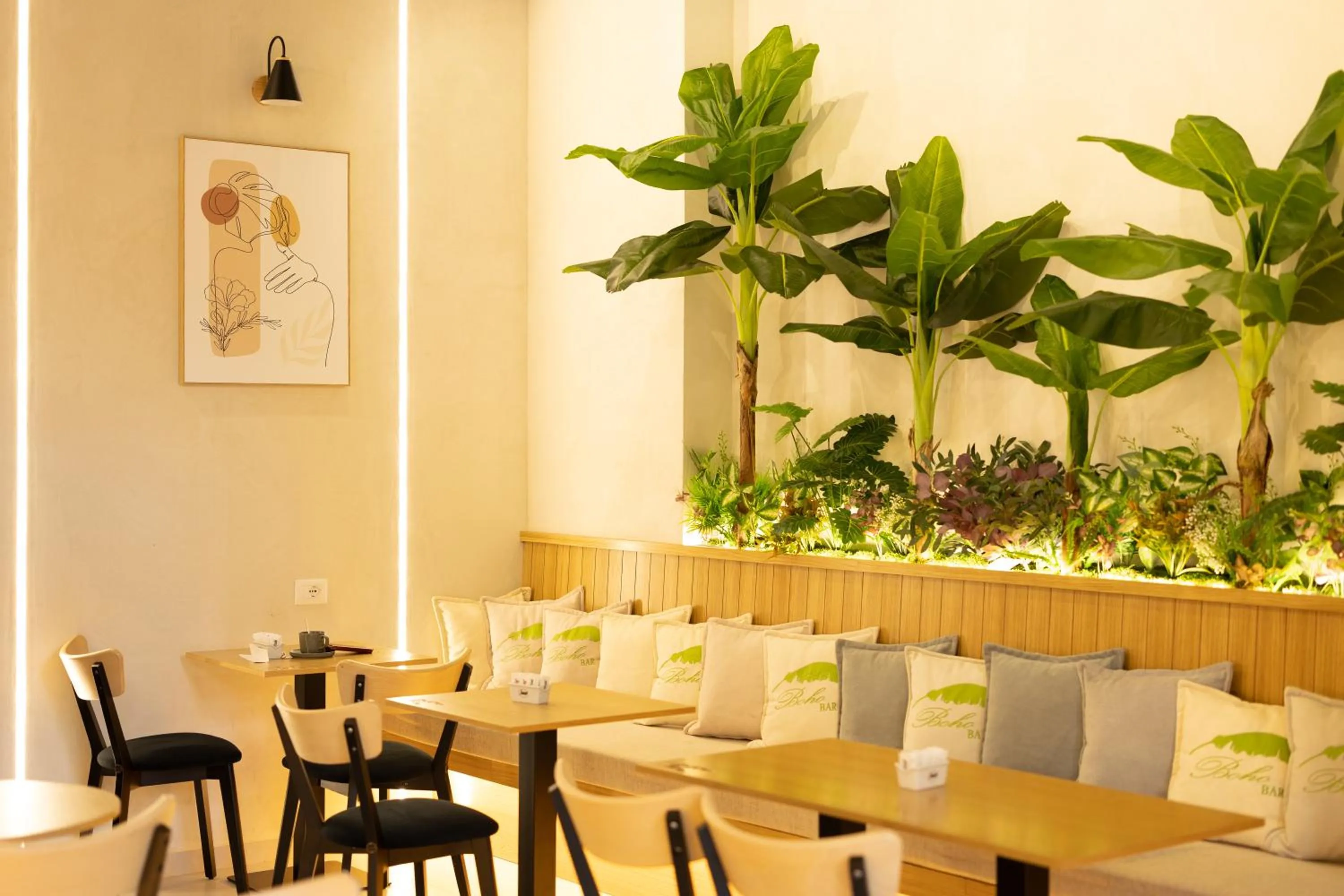 Lounge or bar in Boho Central Apartment