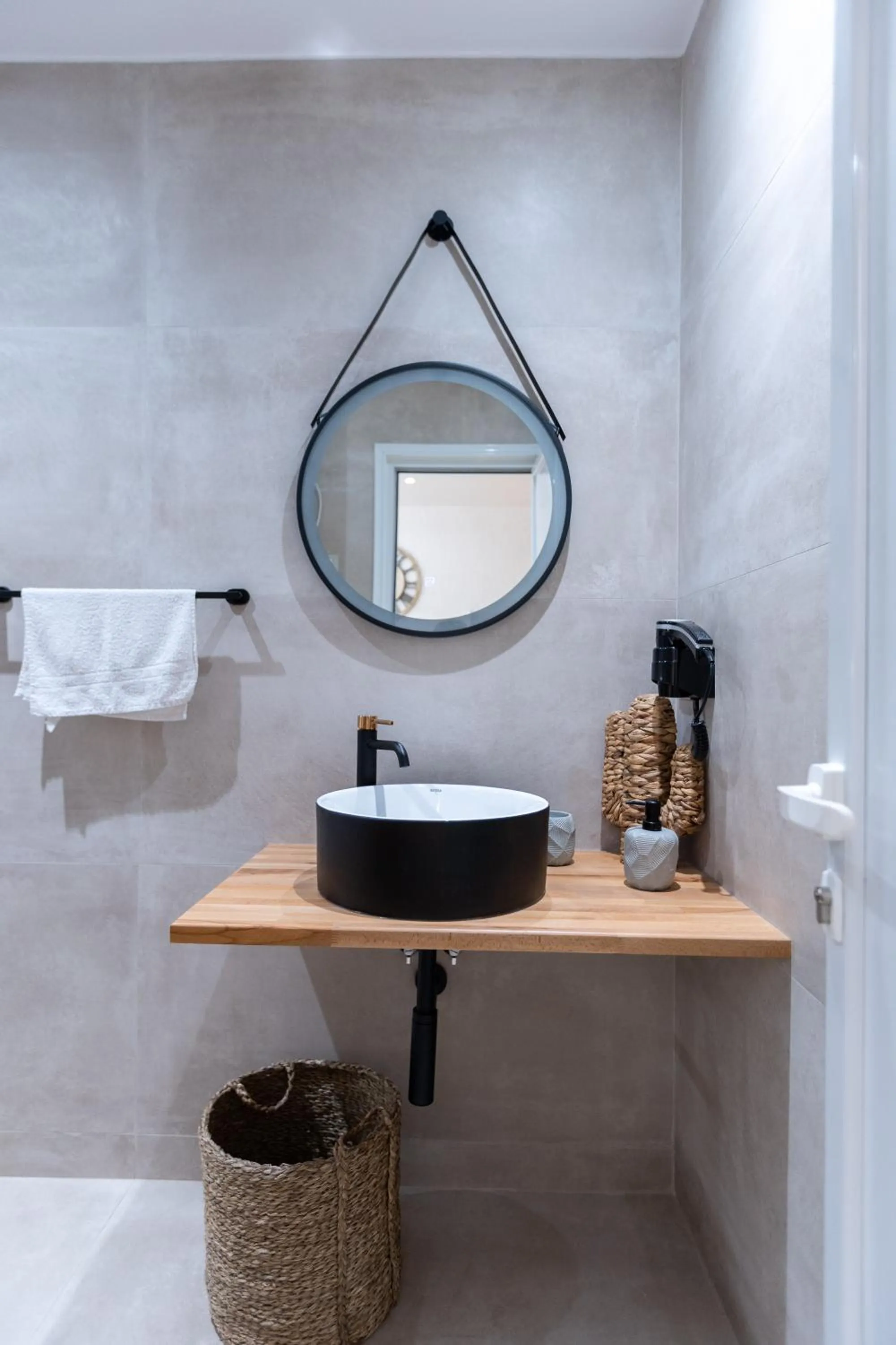 Bathroom in Boho Central Apartment