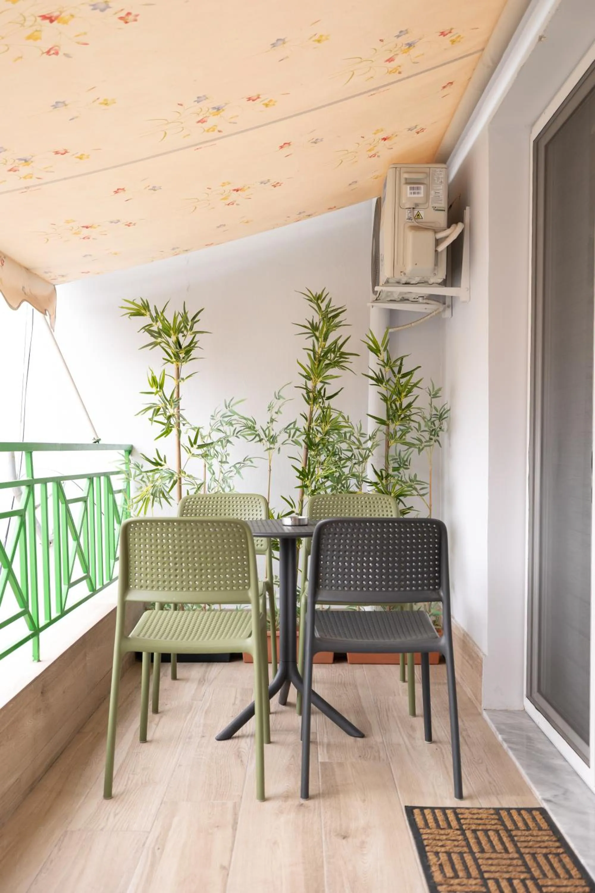 Balcony/Terrace in Boho Central Apartment