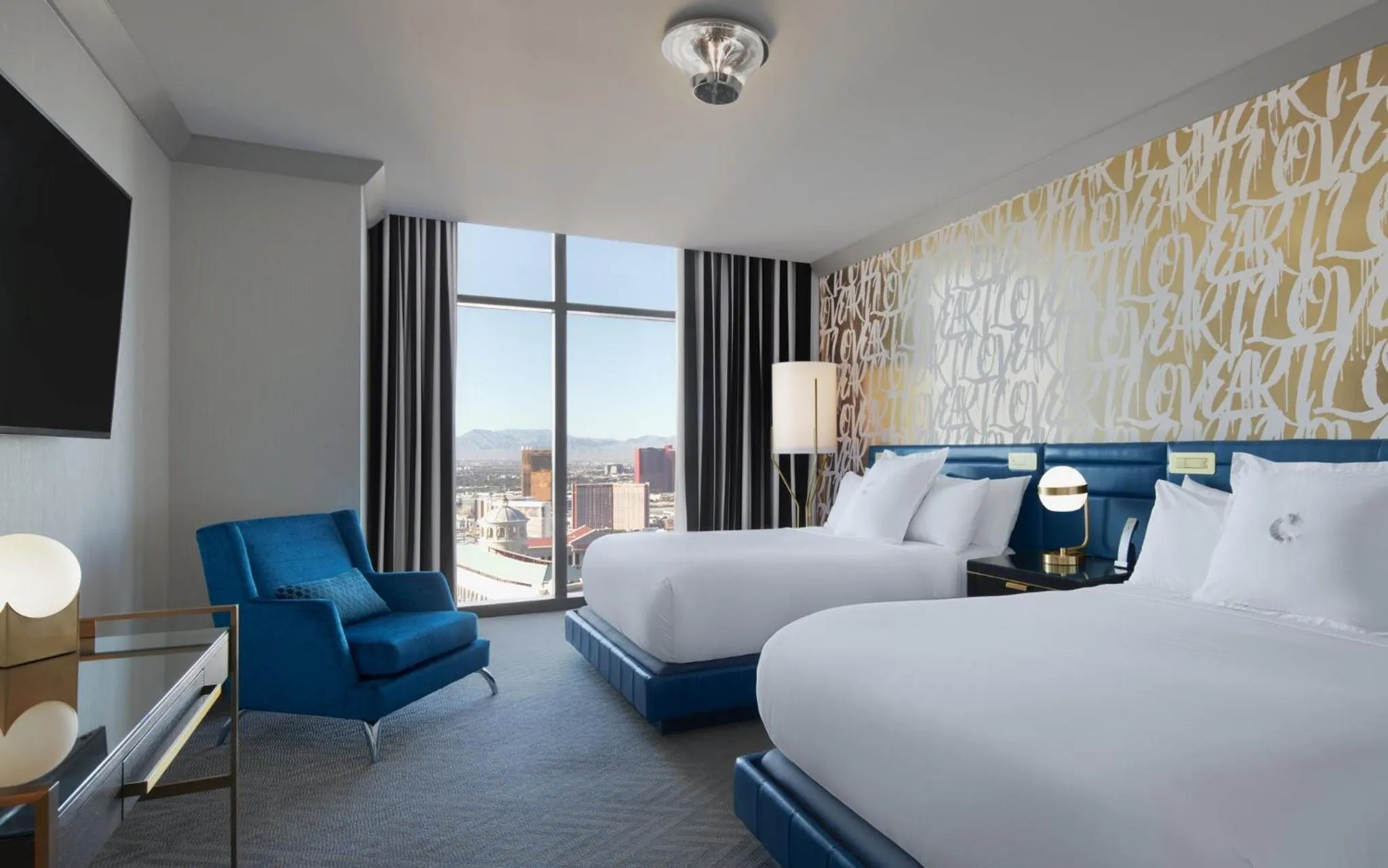 Bedroom, Bed in The Cosmopolitan Of Las Vegas