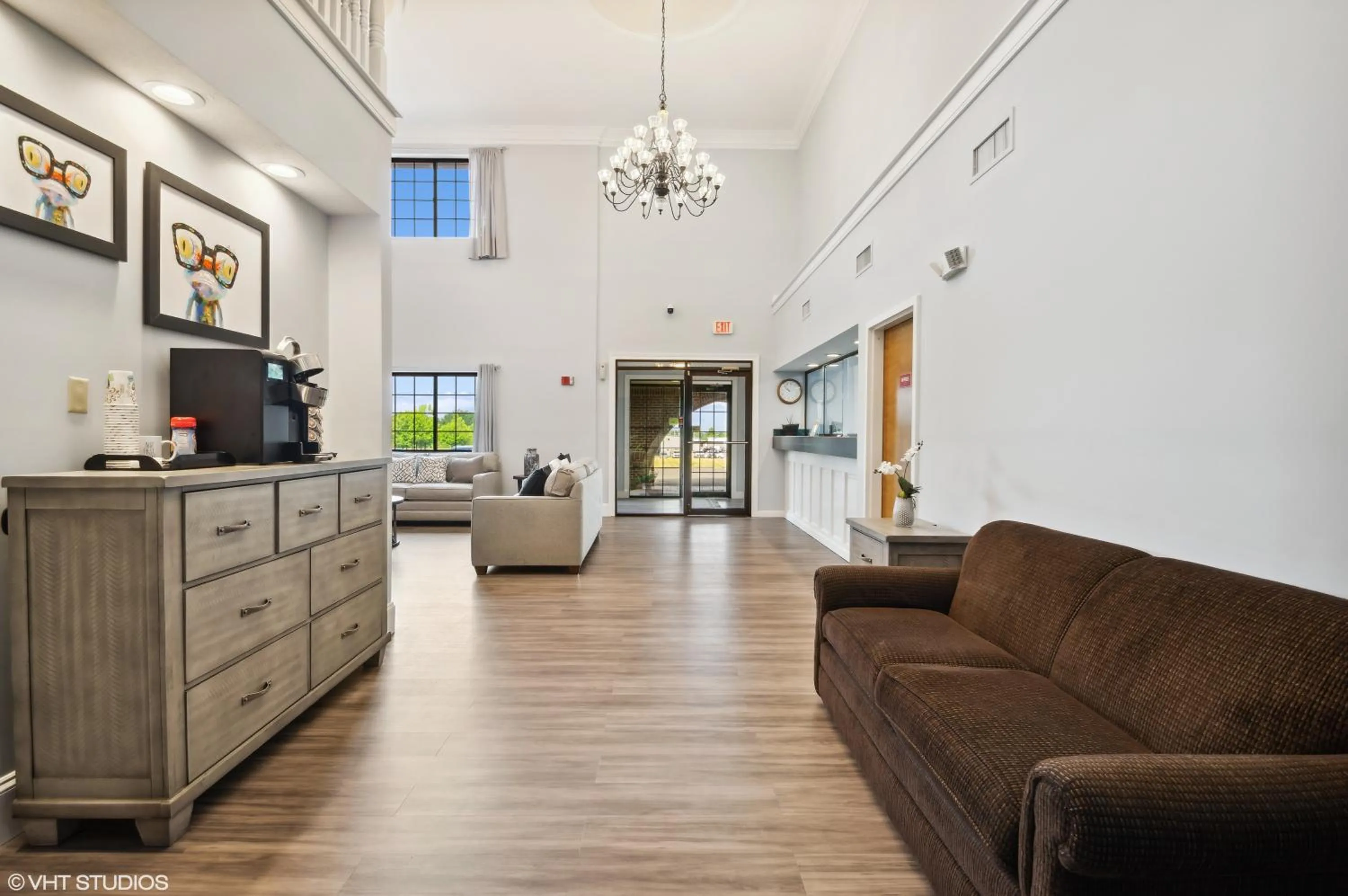 Communal lounge/ TV room in My Hometown Inn