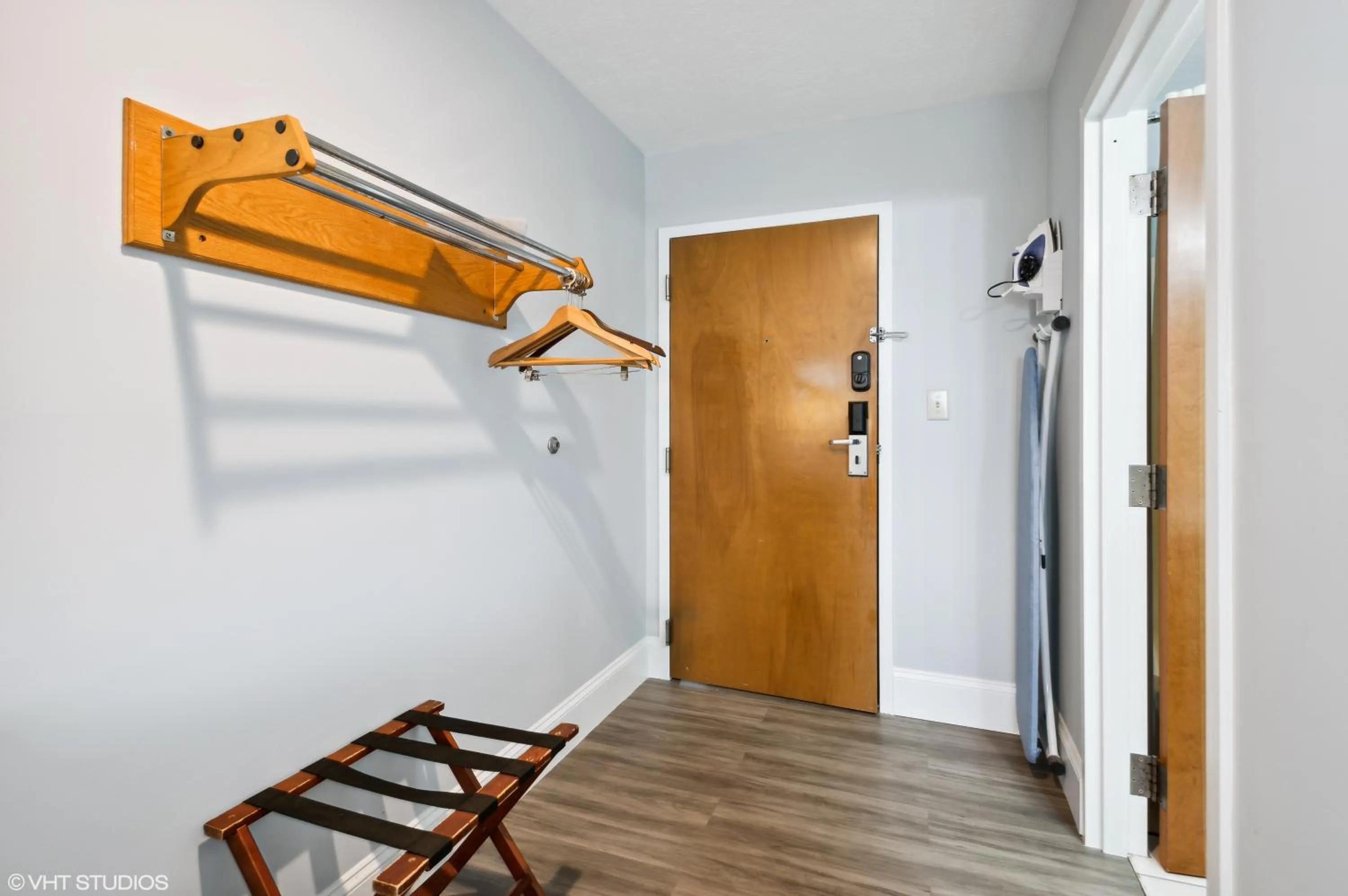 Bedroom in My Hometown Inn