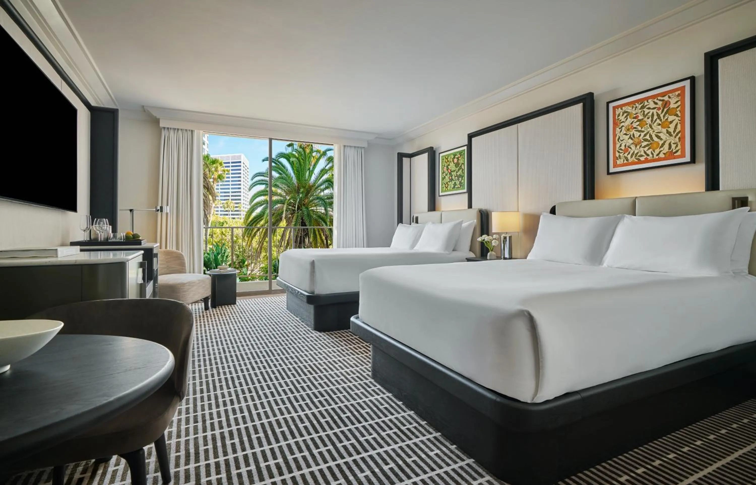 Garden Queen Queen Accessible Room in Pendry Newport Beach