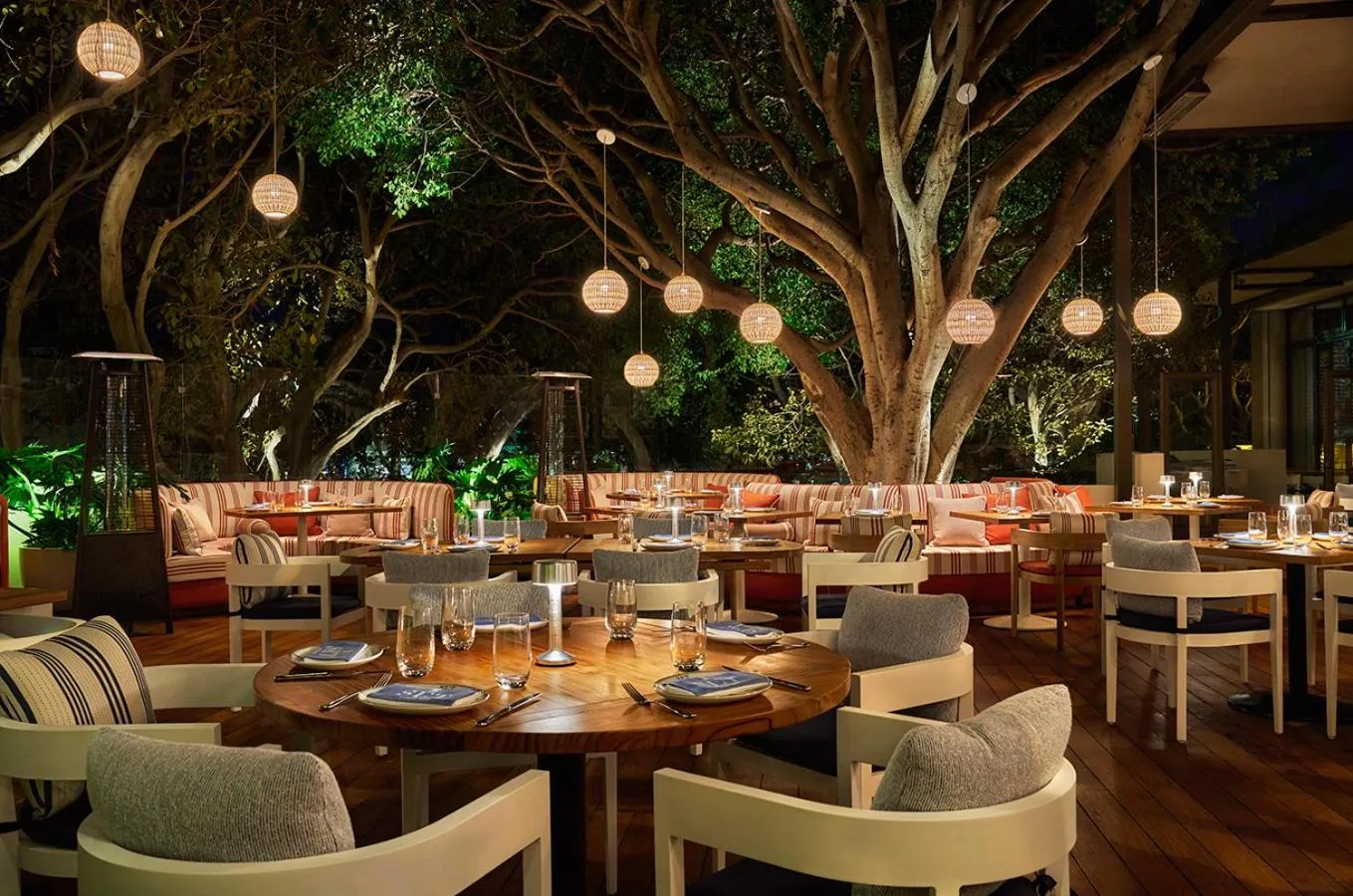 Restaurant/places to eat in Pendry Newport Beach