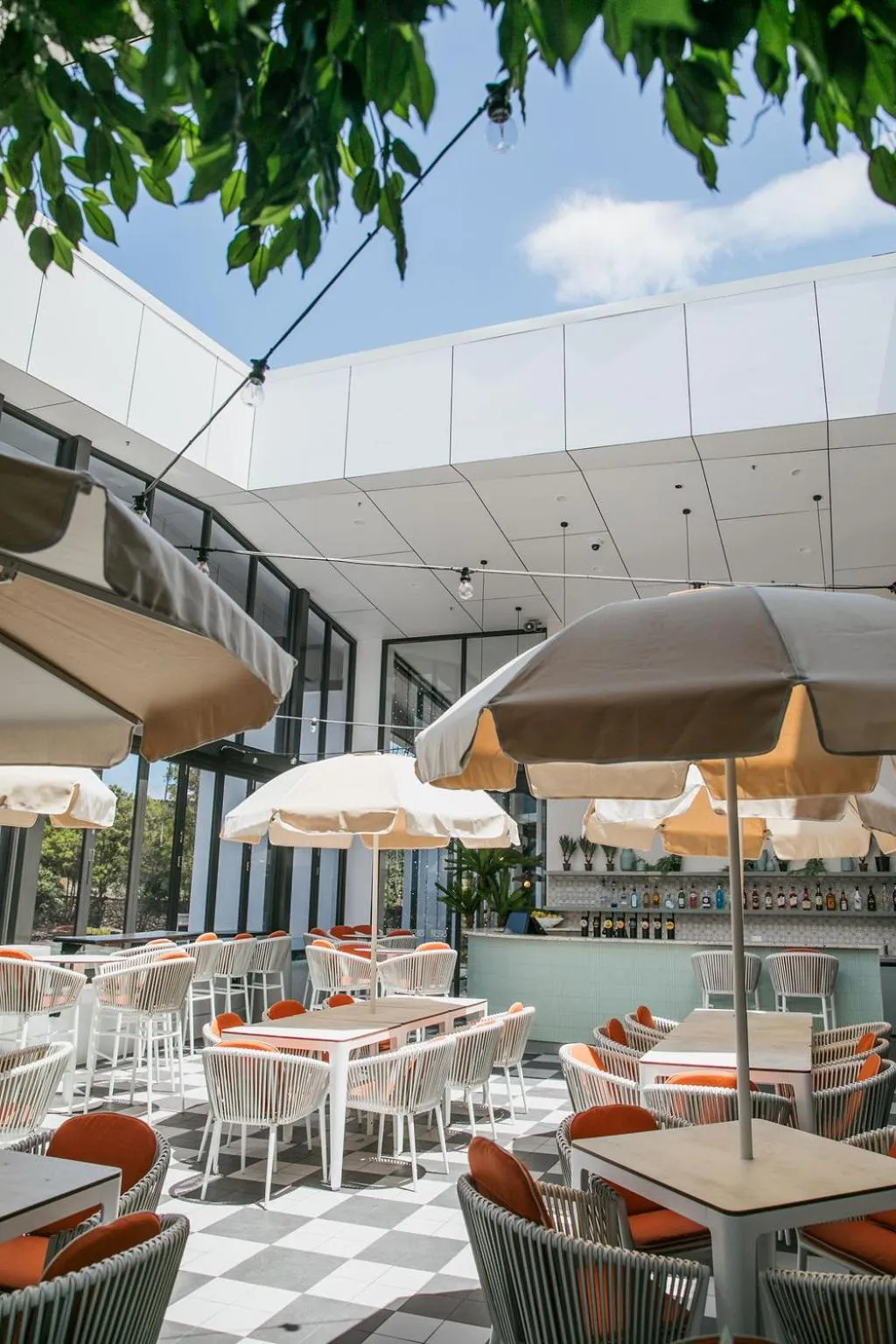 Restaurant/places to eat in Bli Bli Suites