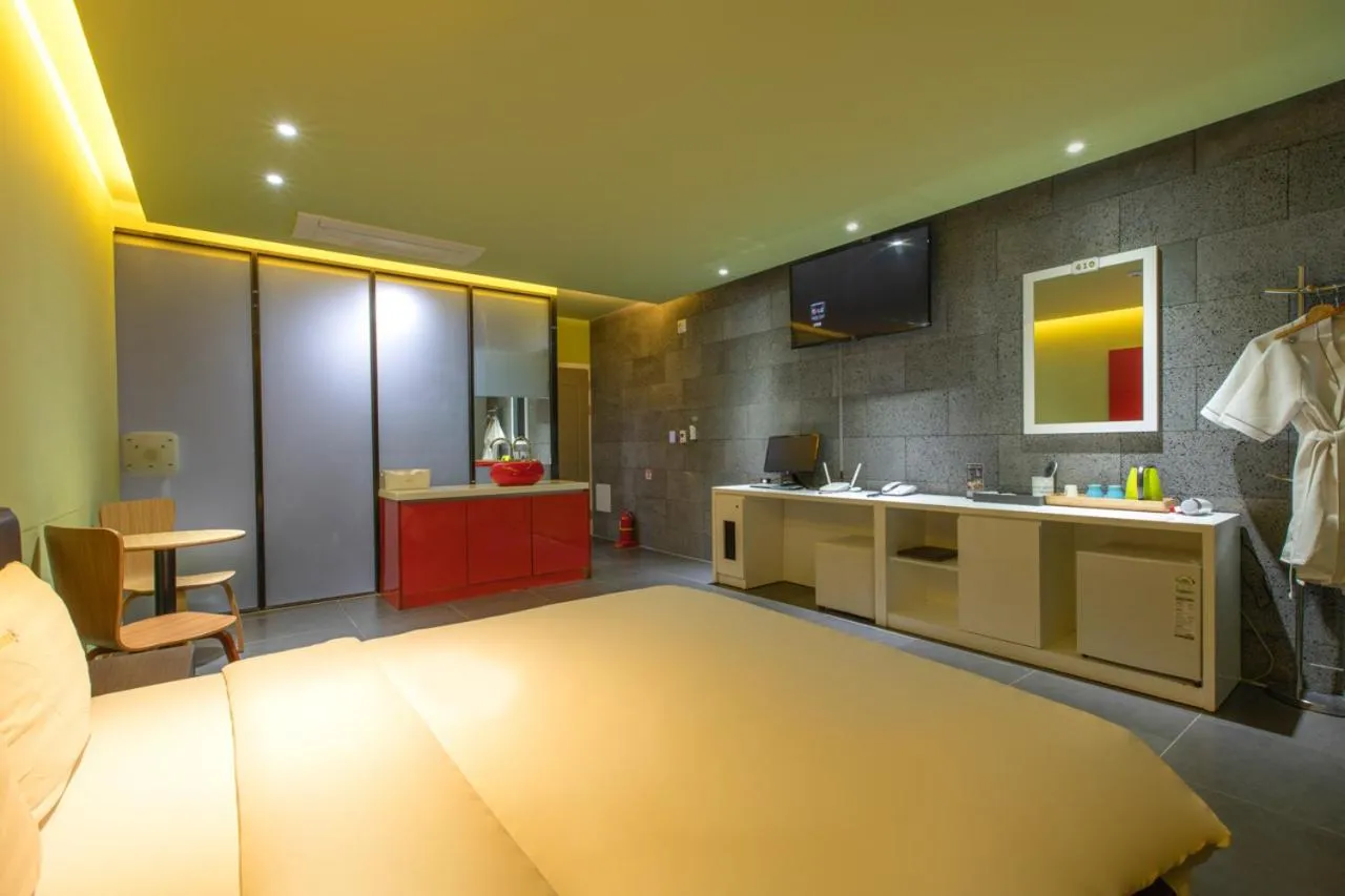 Bed in Incheon Pentastar Hotel