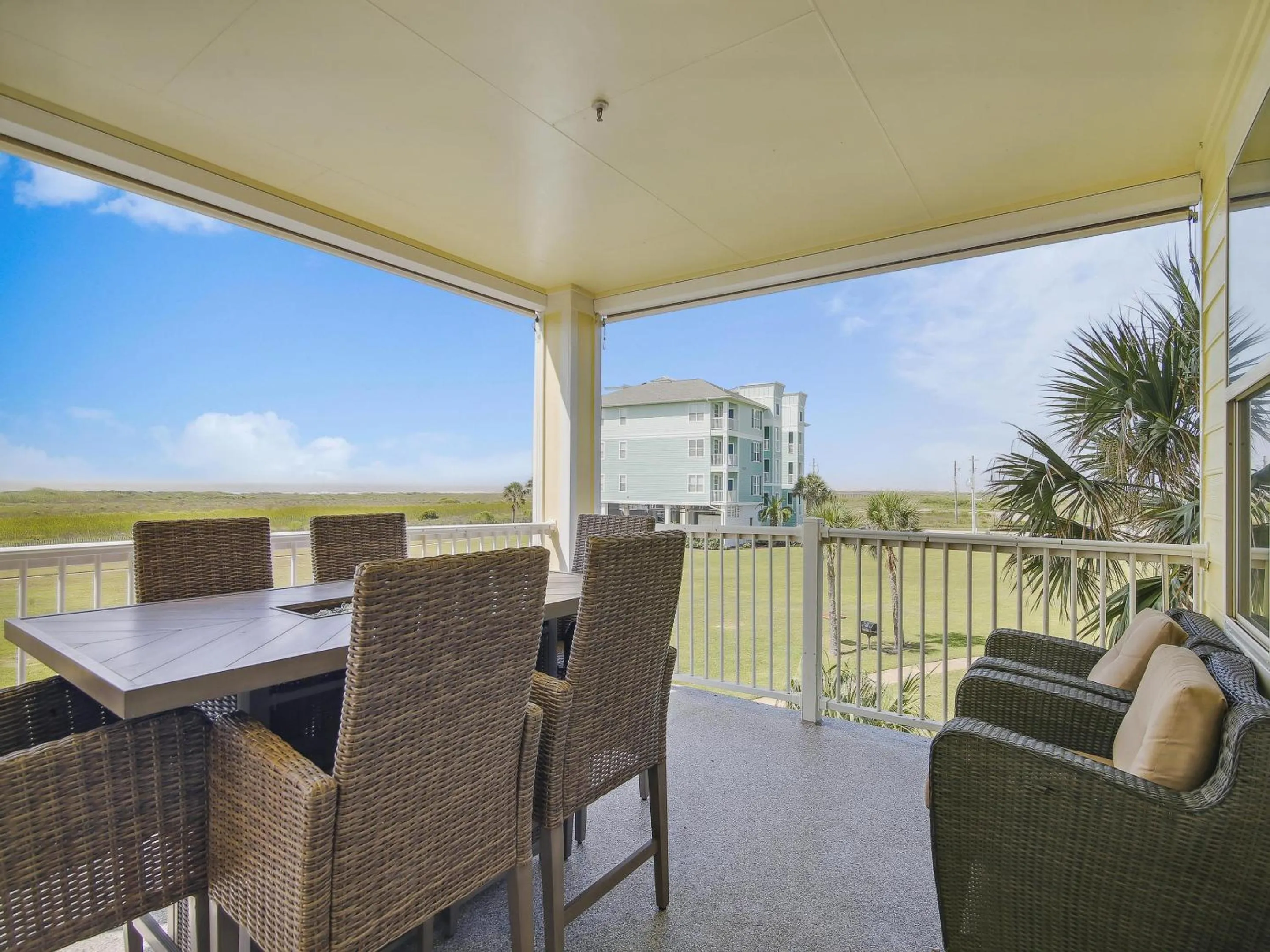 Property building in Pointe West 101 - Sunset Sands