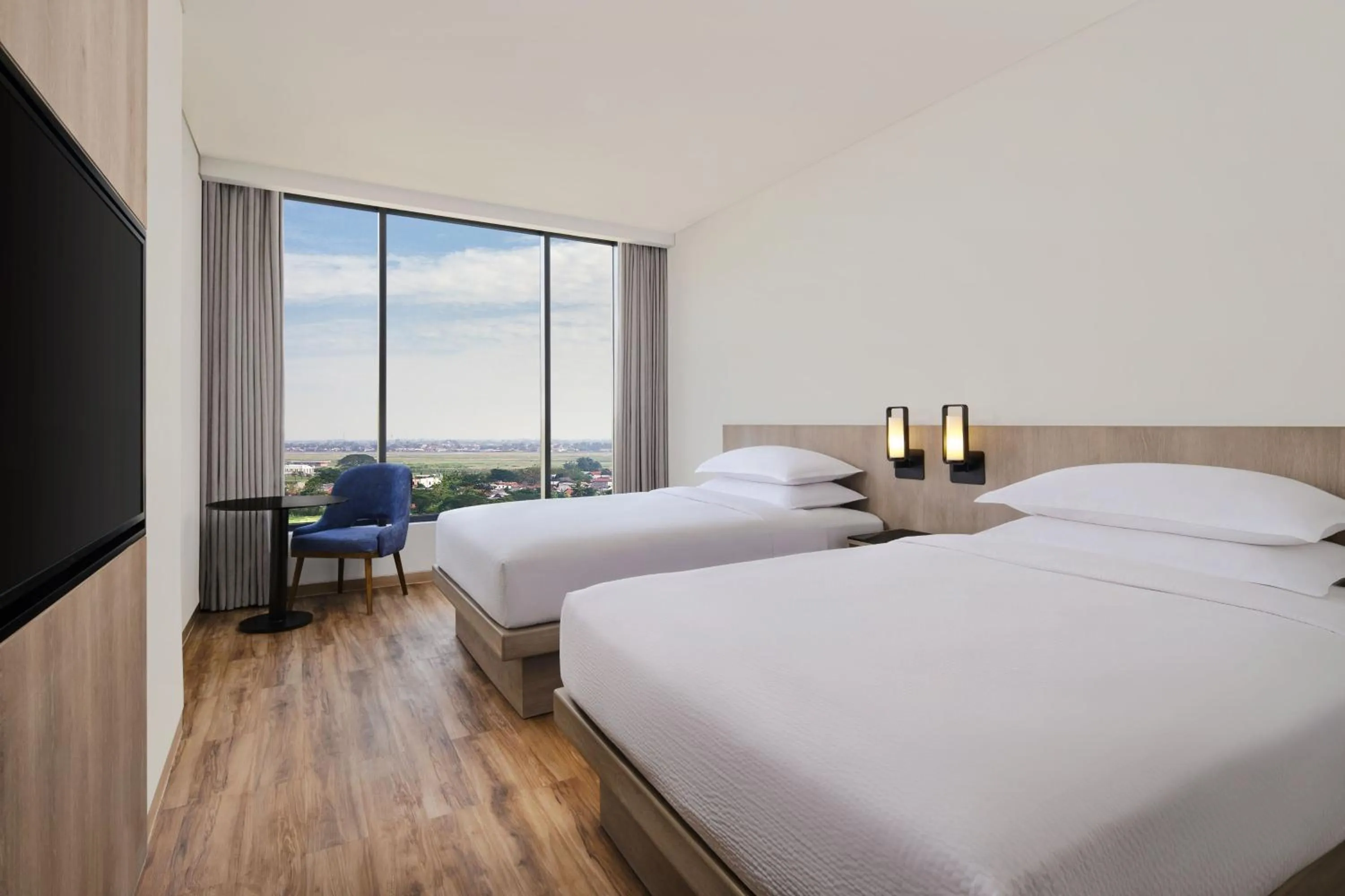 Photo of the whole room, Bed in Fairfield by Marriott Jakarta Soekarno-Hatta Airport