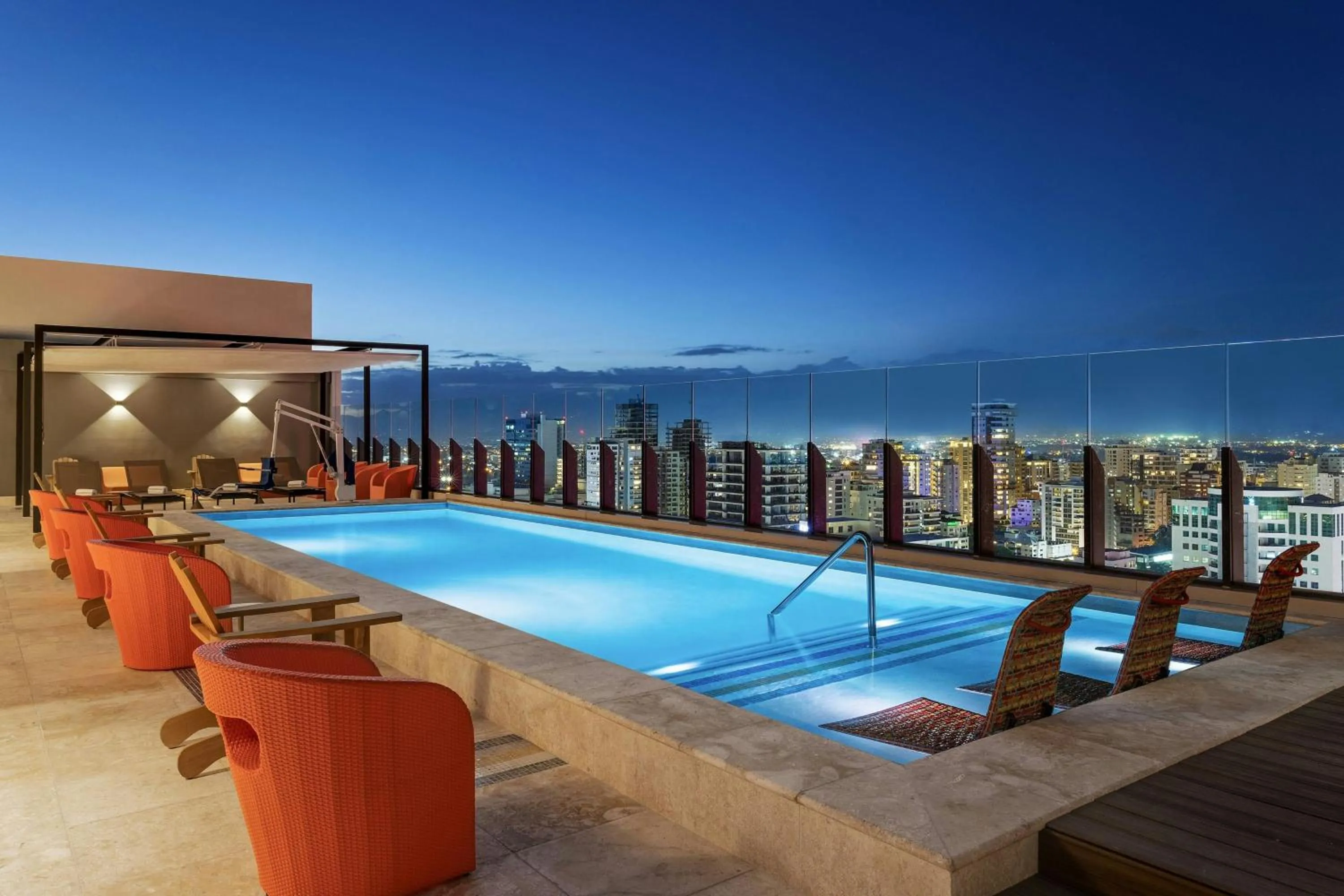 Night in Aloft Santo Domingo Piantini