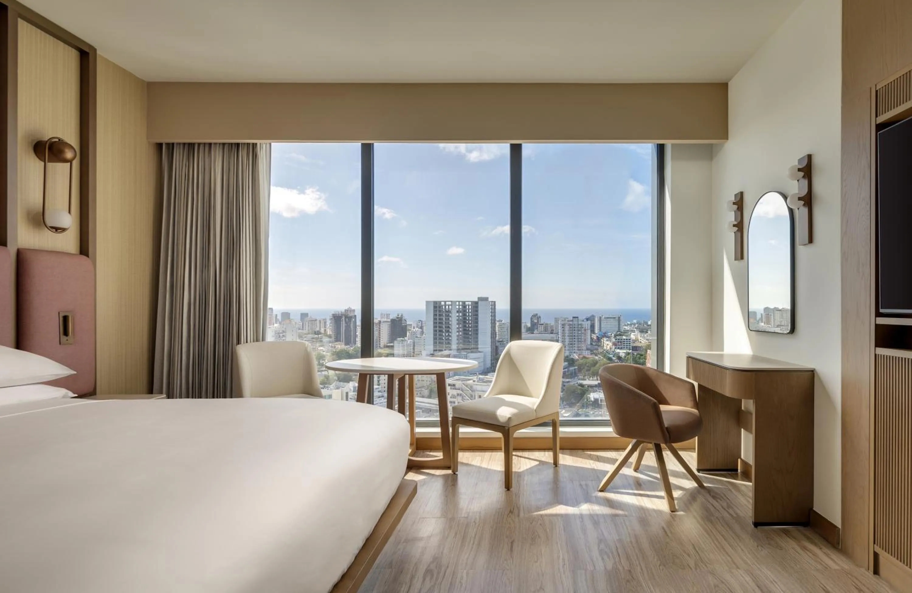 Photo of the whole room, Bed in Santo Domingo Marriott Hotel Piantini