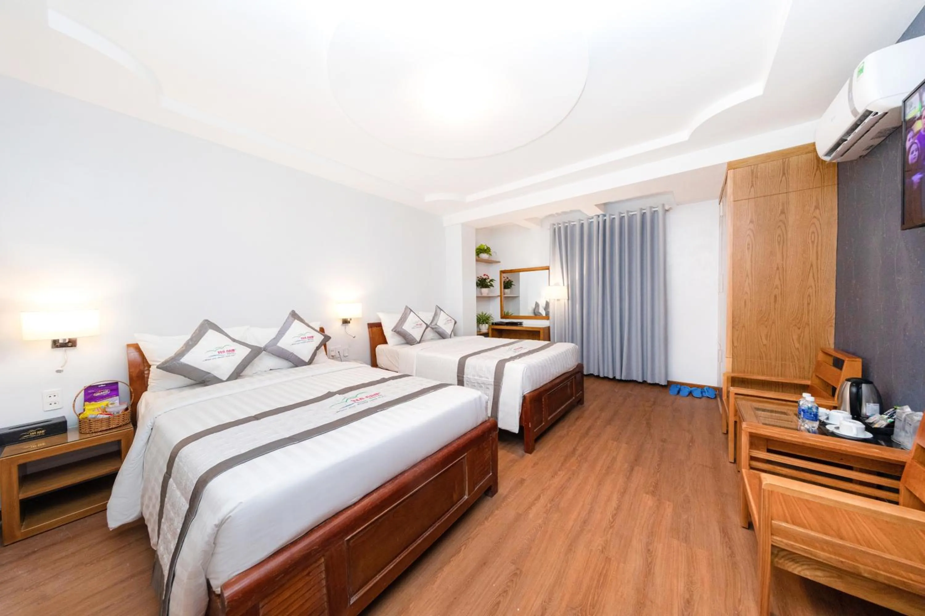 Bed in Yen Nam Hotel Hoang Van Thu