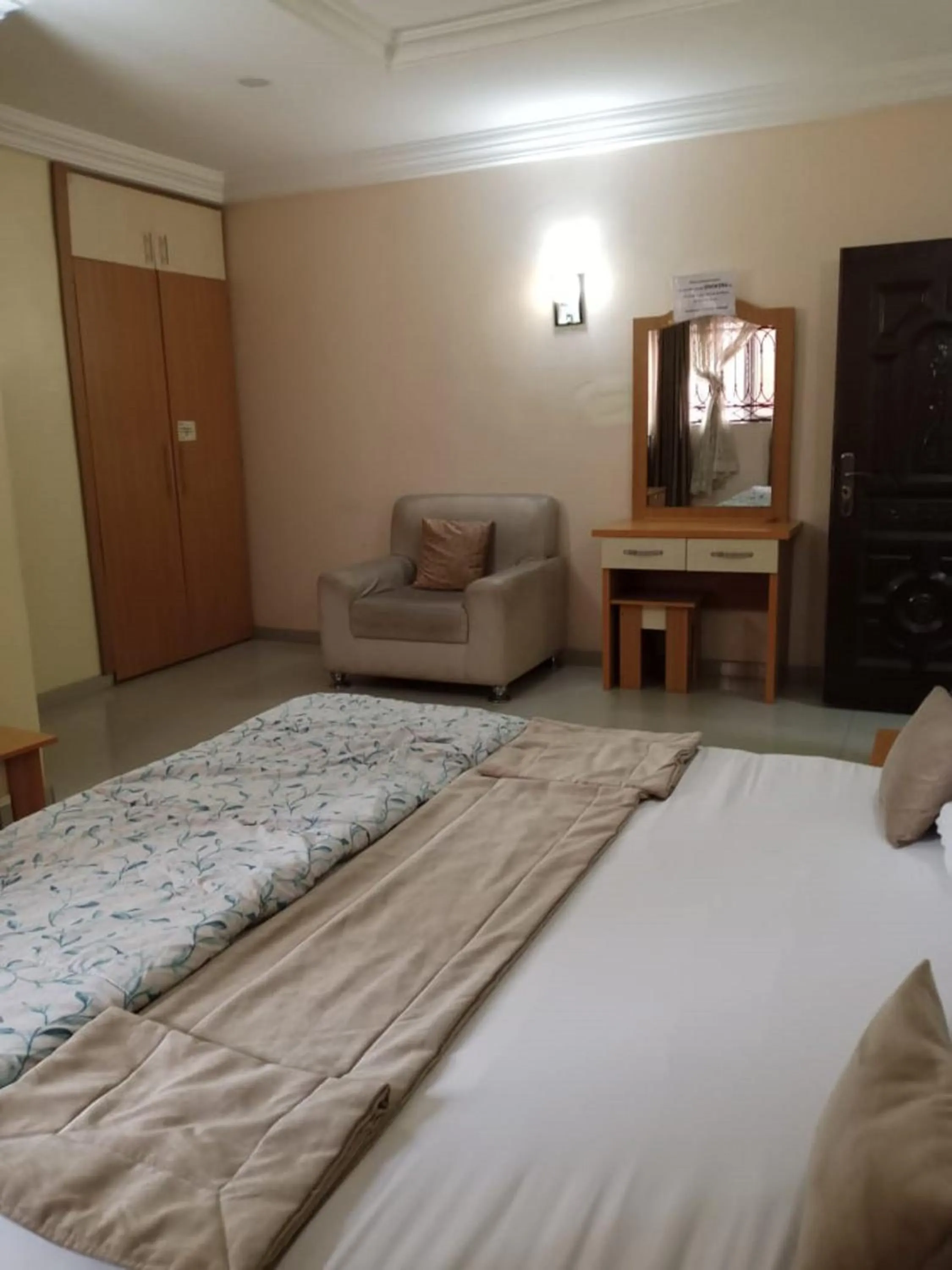 Photo of the whole room, Bed in Gyutei Citi Hotel and Suite