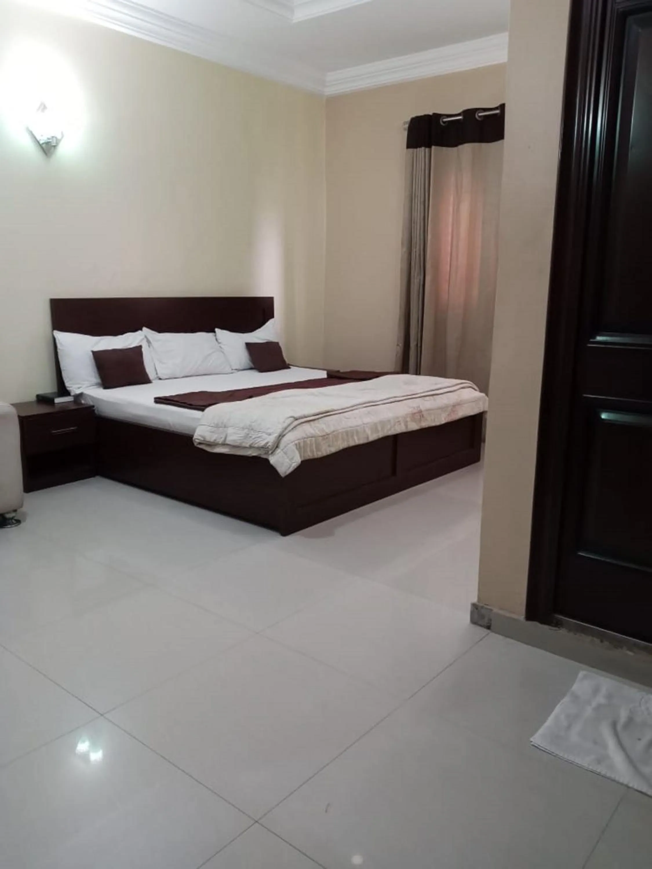 Bedroom, Bed in Gyutei Citi Hotel and Suite