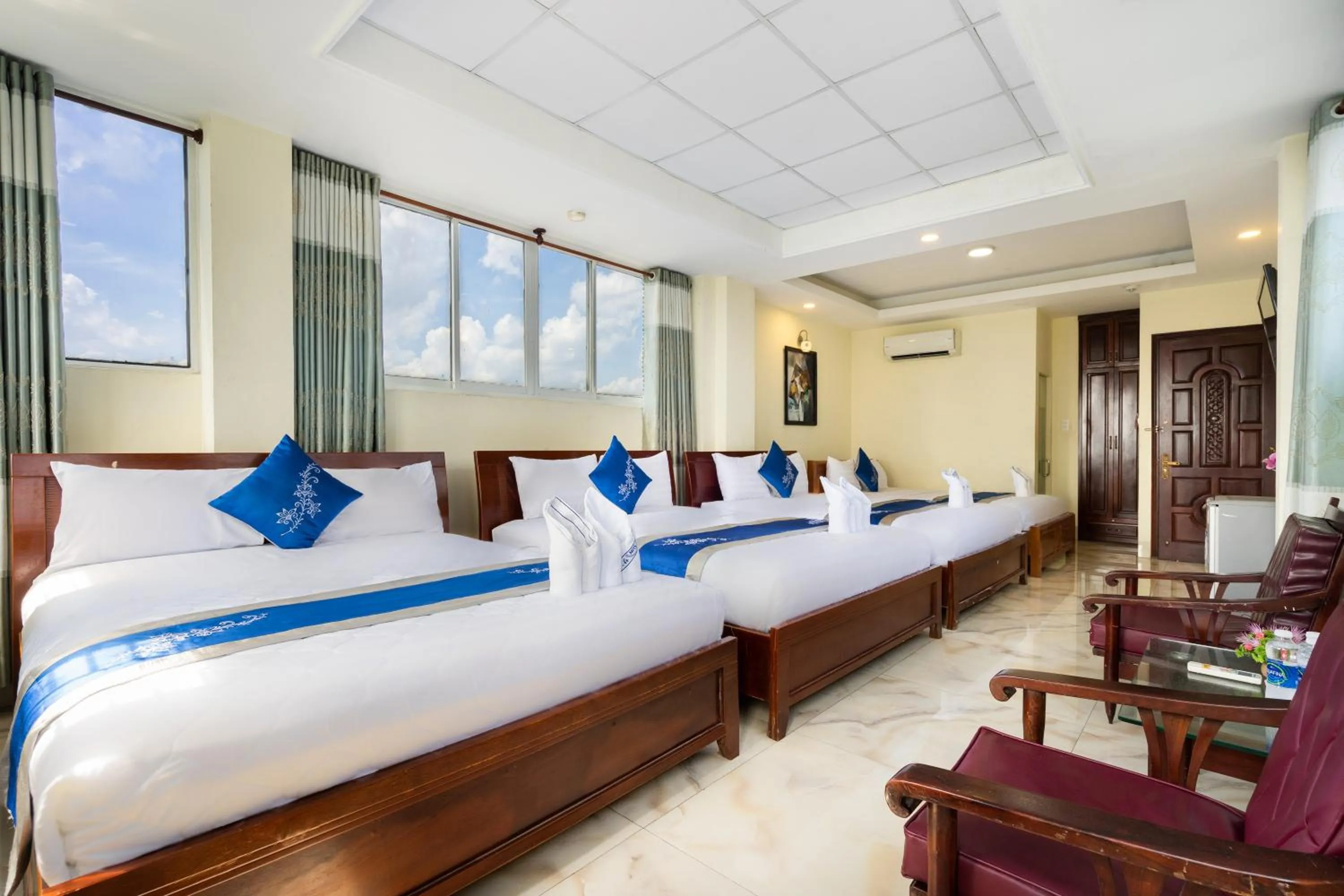 Bed in Mai Phương - RUBY SAIGON HOTEL