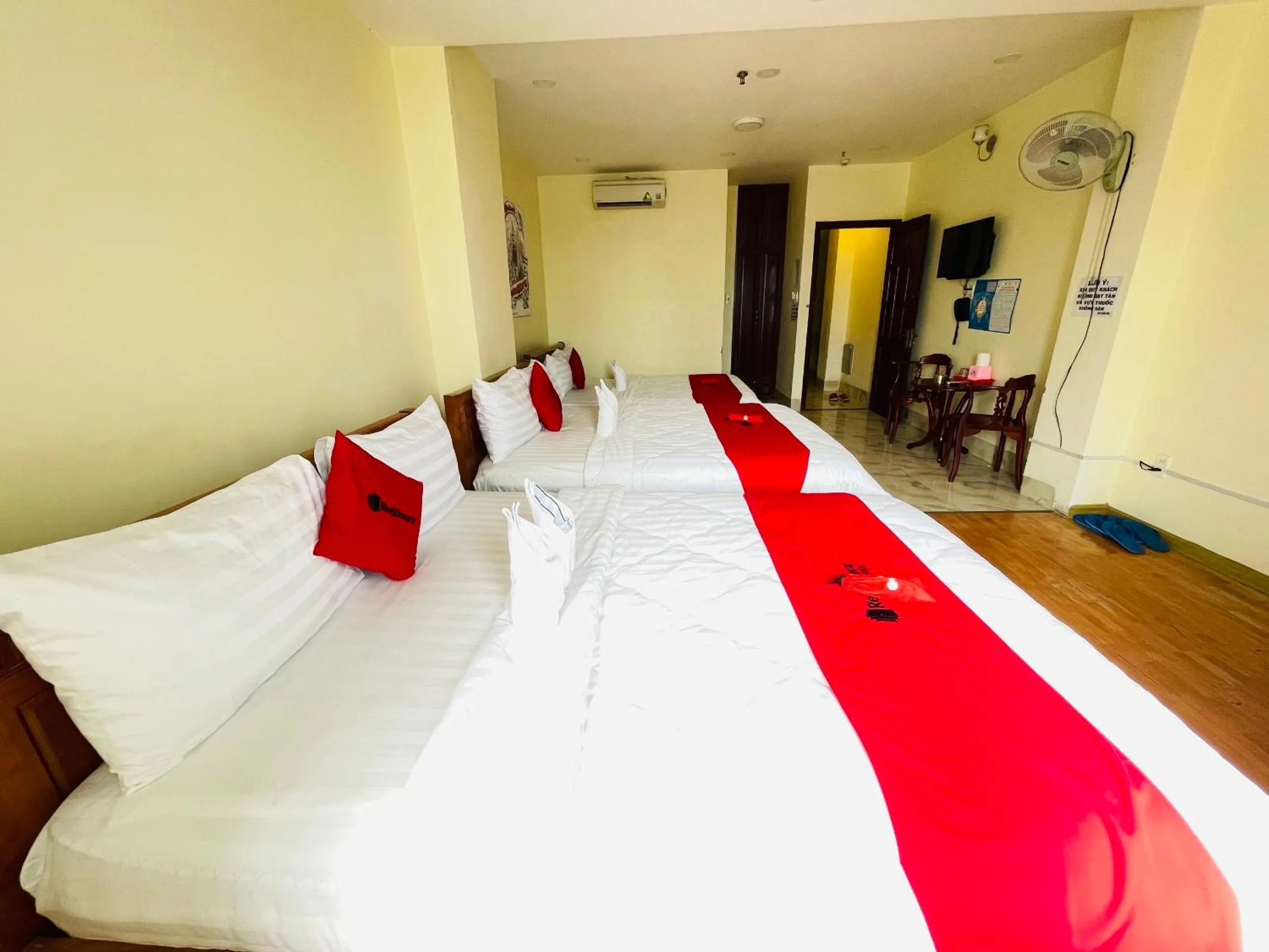 Bed in Mai Phương - RUBY SAIGON HOTEL