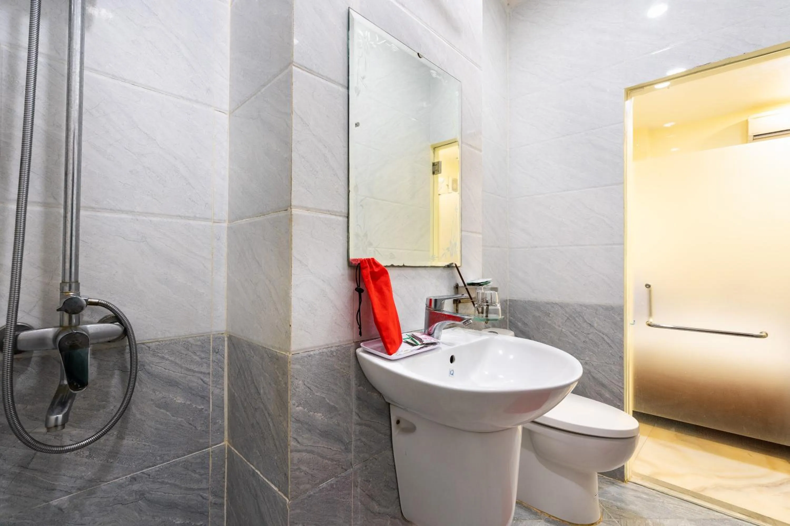 Mai Phương - RUBY SAIGON HOTEL