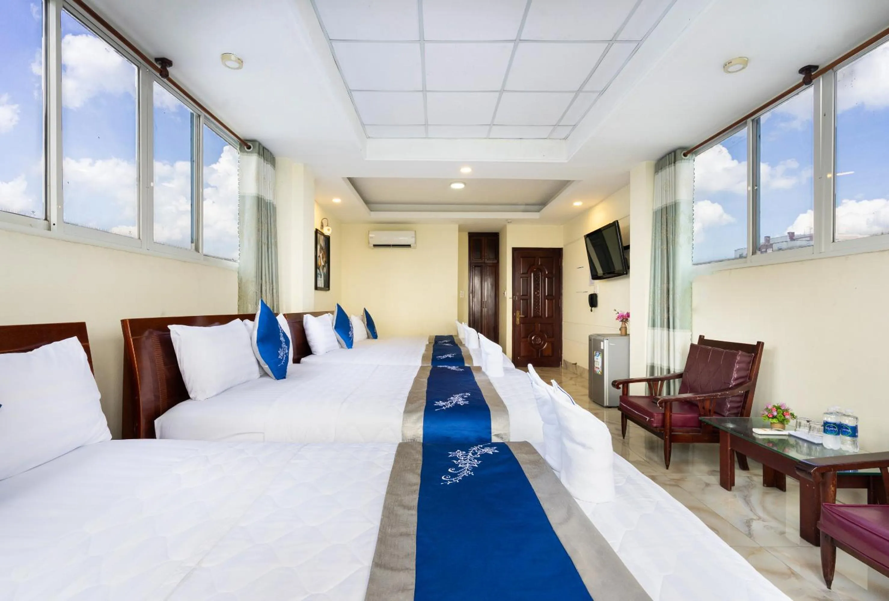 Bed in Mai Phương - RUBY SAIGON HOTEL