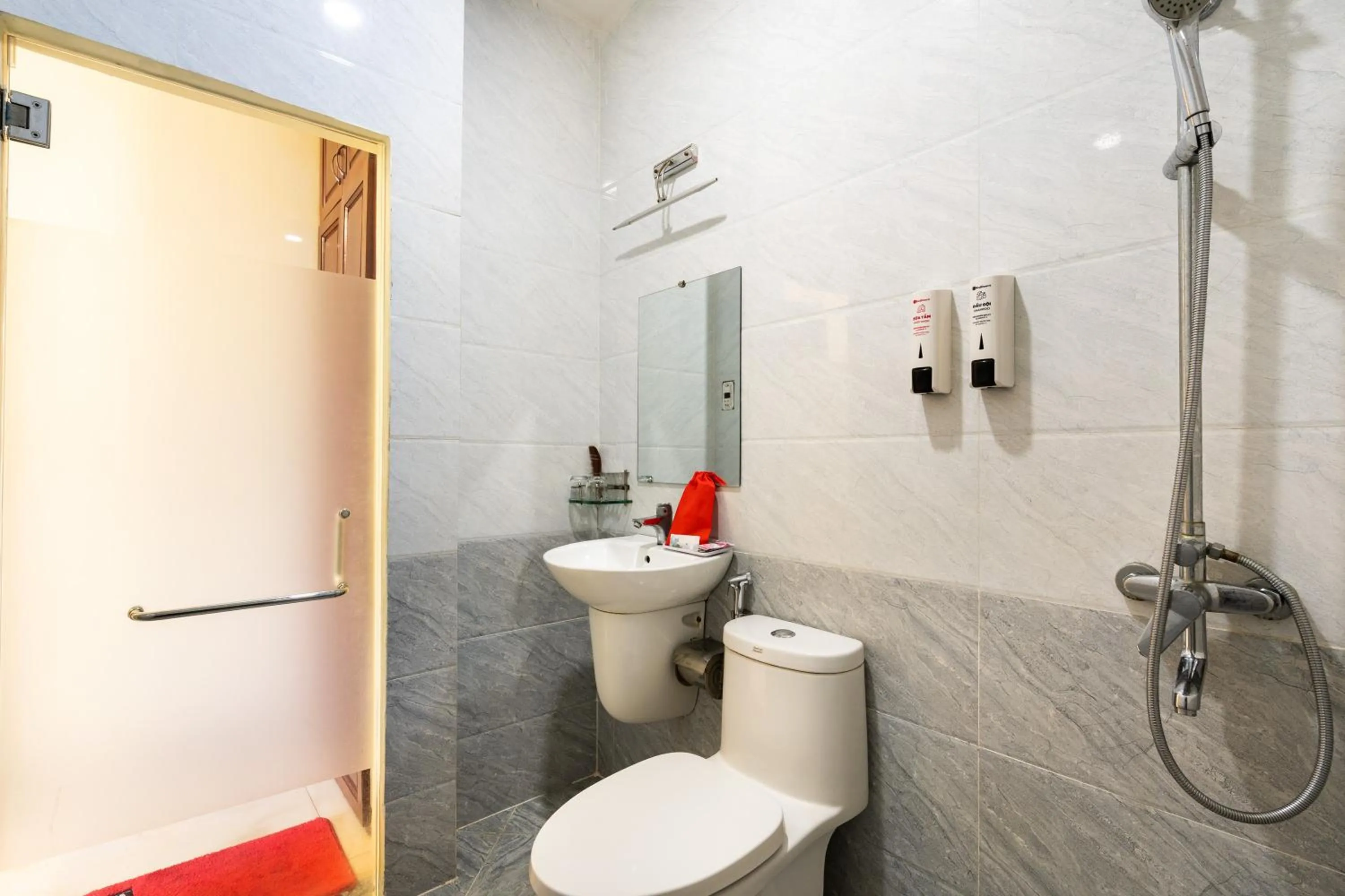 Mai Phương - RUBY SAIGON HOTEL