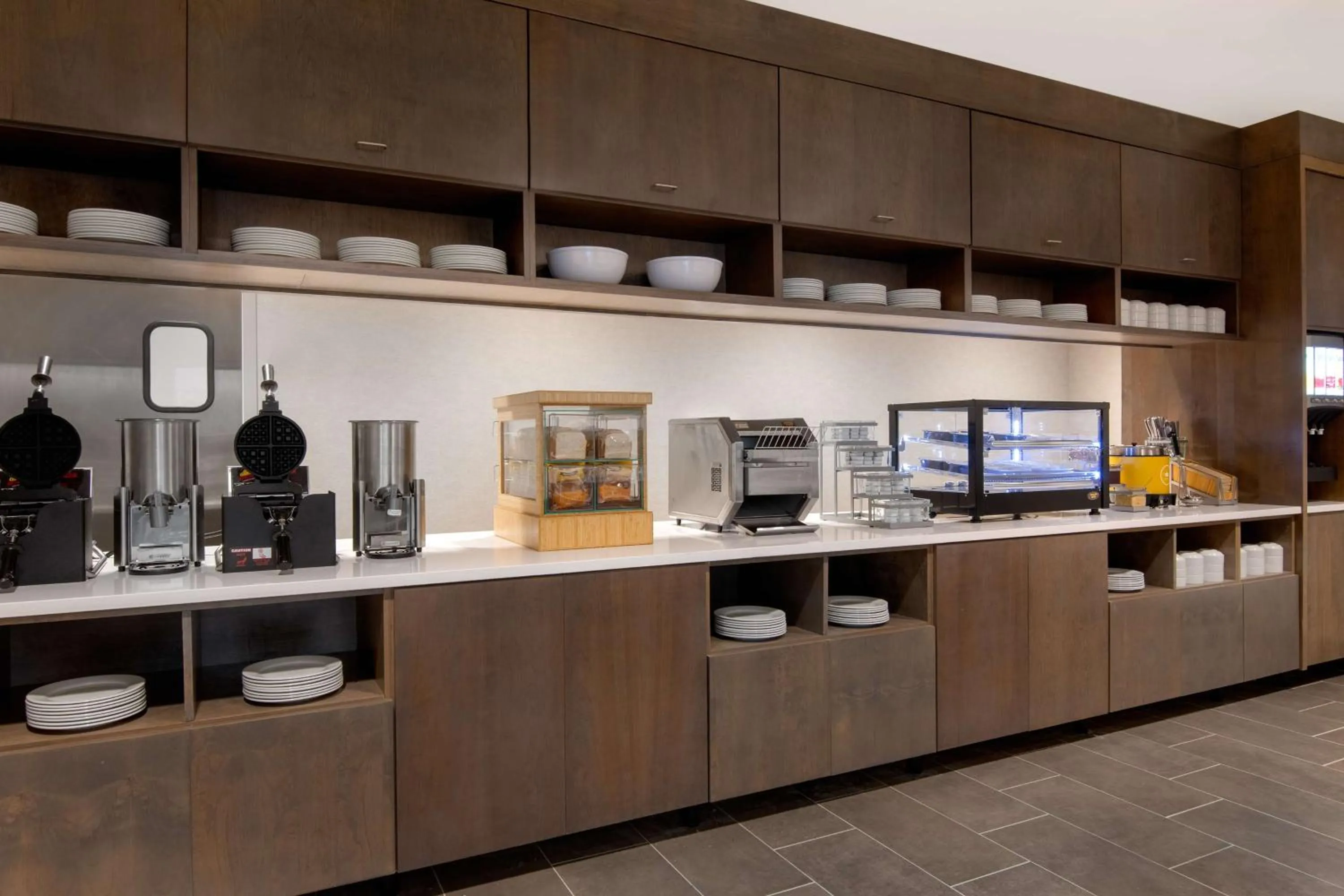 Breakfast in Home2 Suites By Hilton Jacksonville Downtown