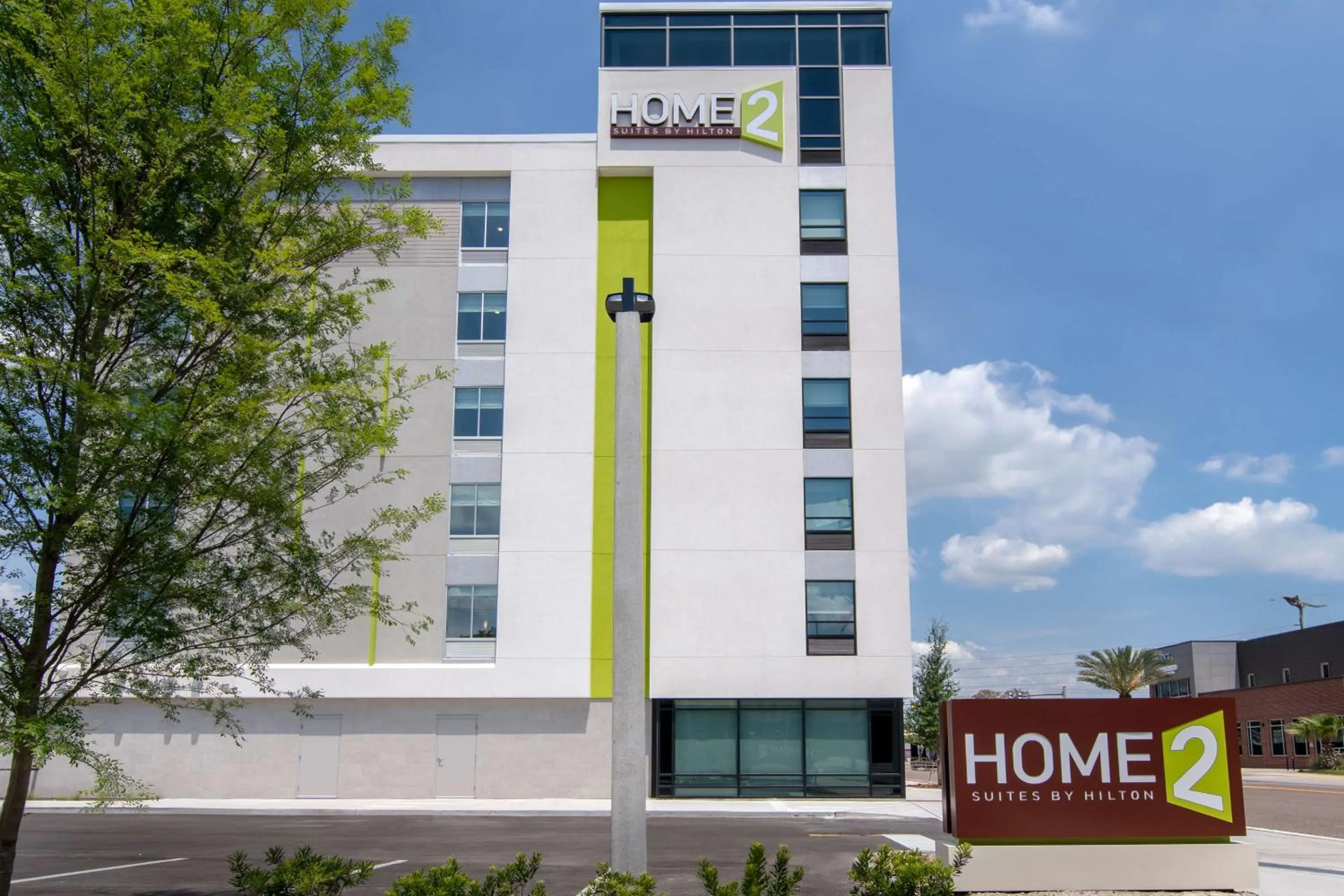 Property building in Home2 Suites By Hilton Jacksonville Downtown
