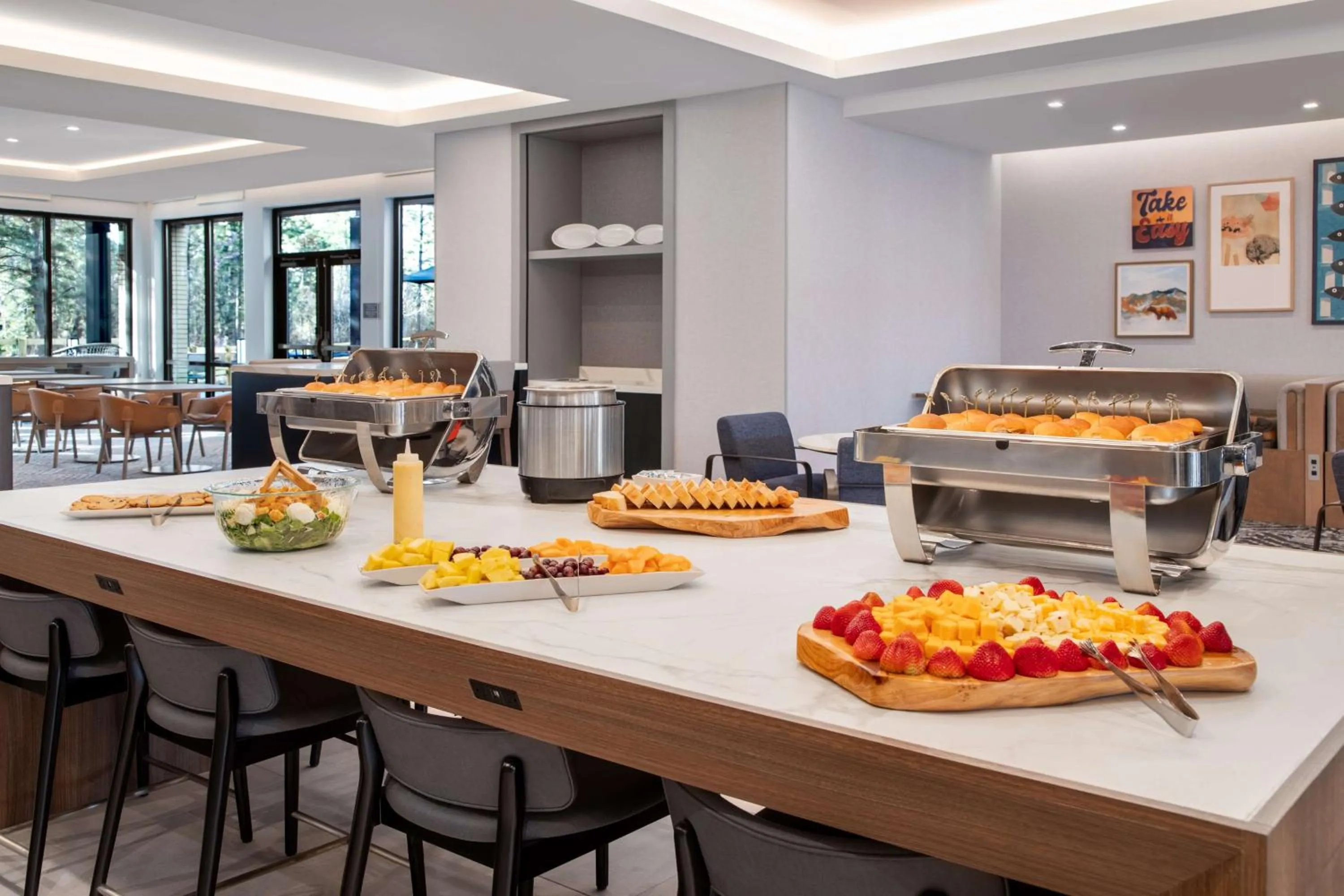 Dining area in Homewood Suites By Hilton Missoula