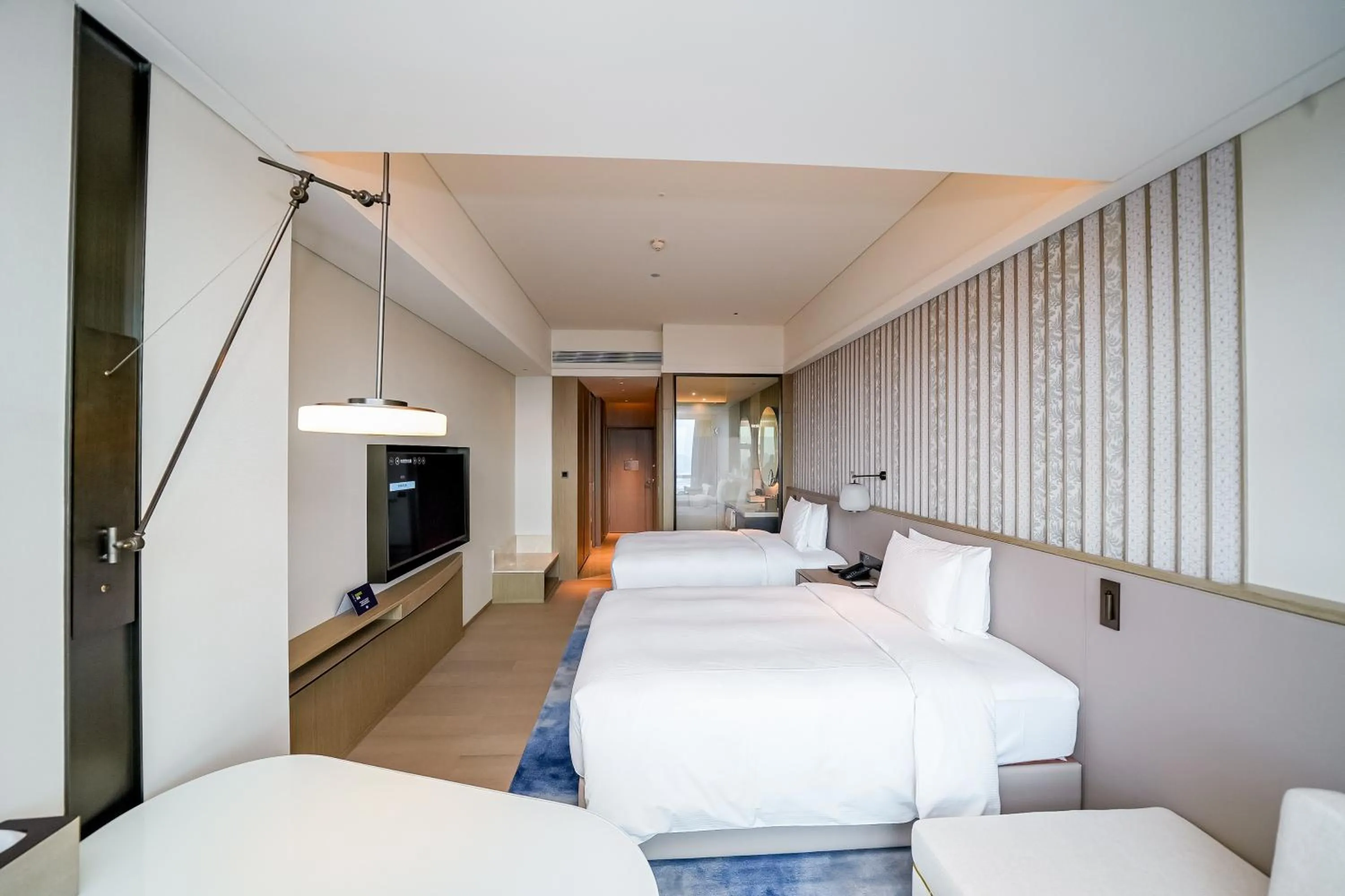 Bedroom, Bed in DoubleTree by Hilton Zhuhai Hengqin
